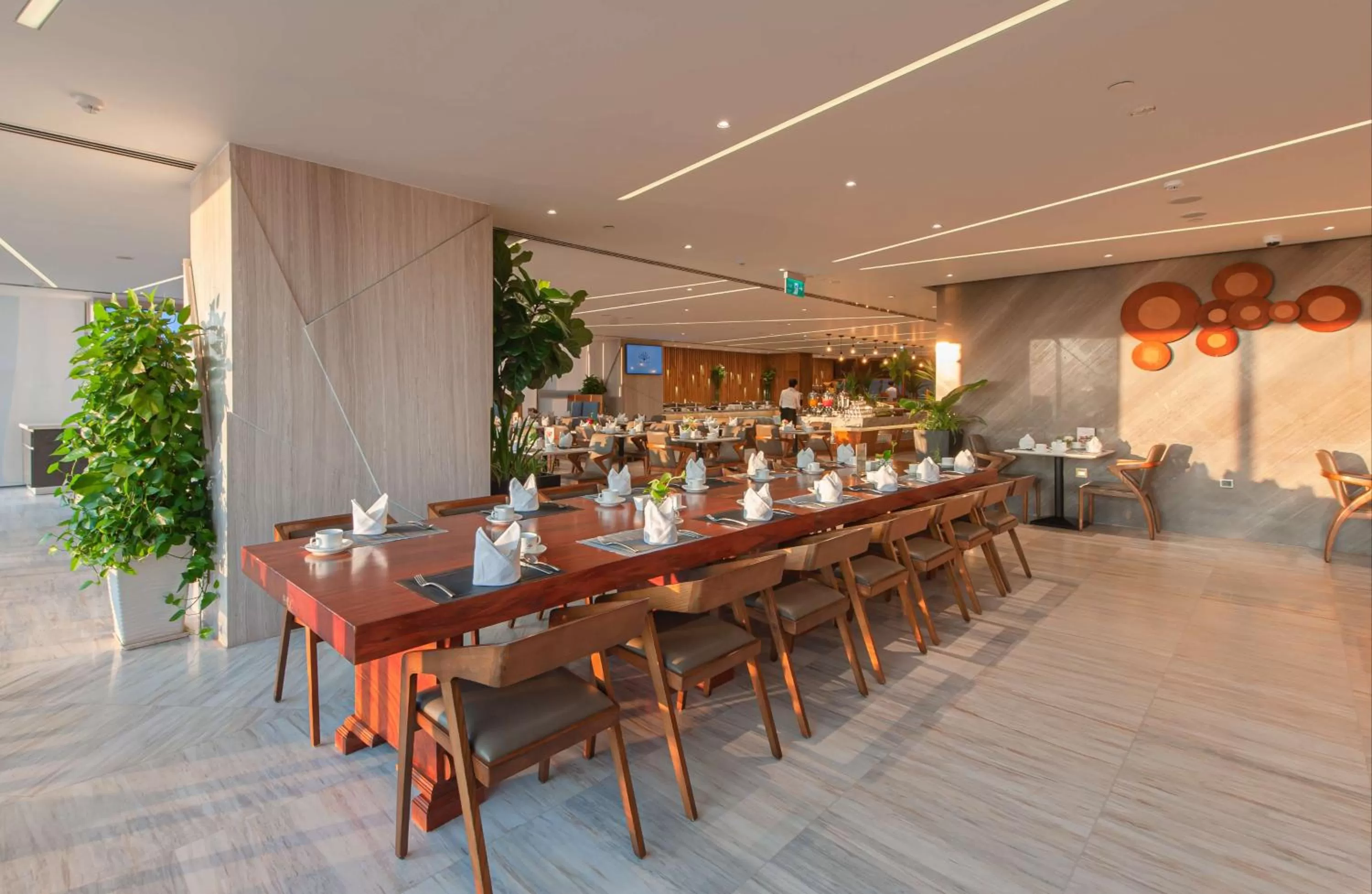 Restaurant/places to eat in Queen Ann Nha Trang Hotel