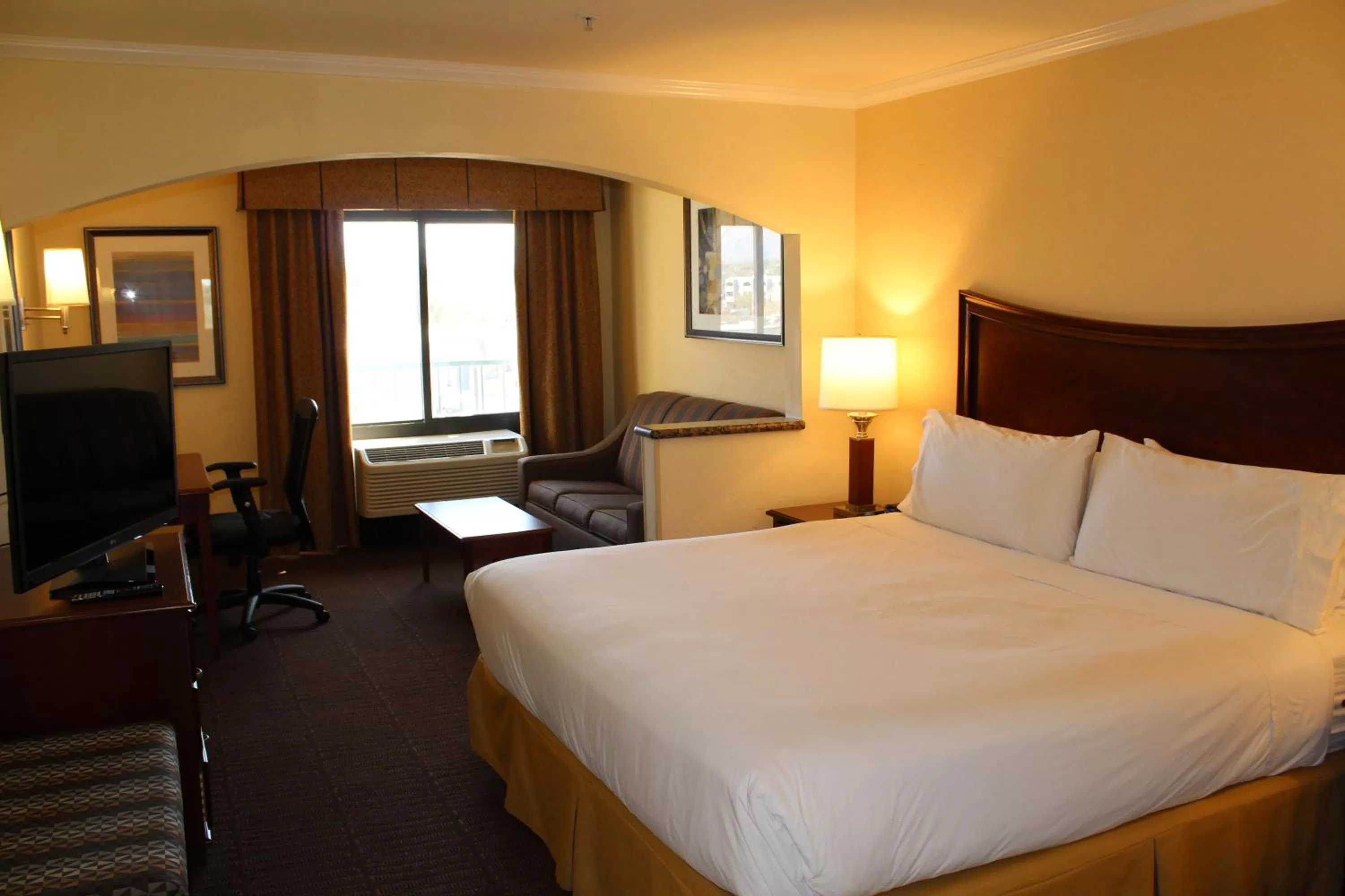 Bed in Holiday Inn Express Hotel & Suites Tucson Mall by IHG