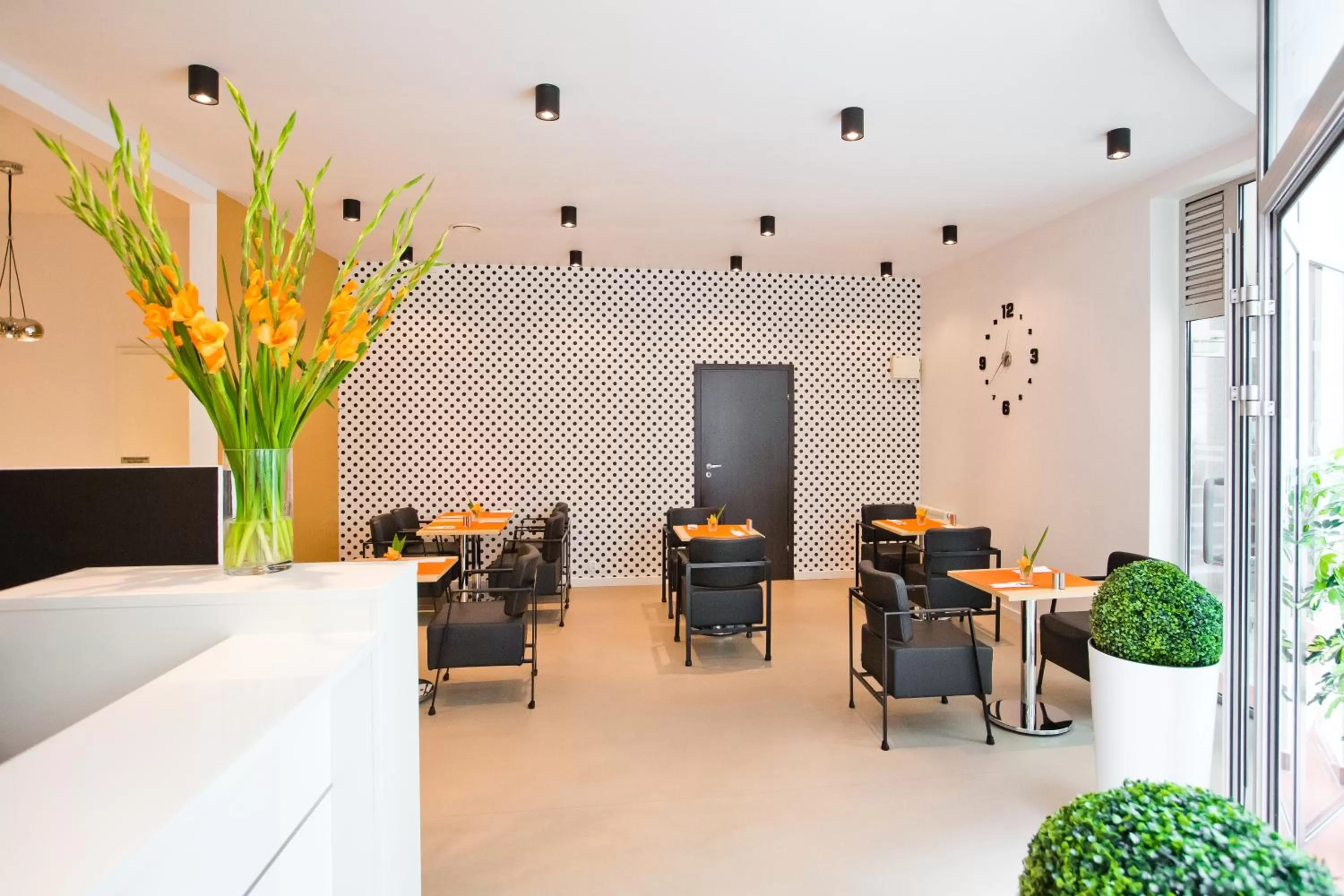 Dining area in Platinum Apartments Aparthotel