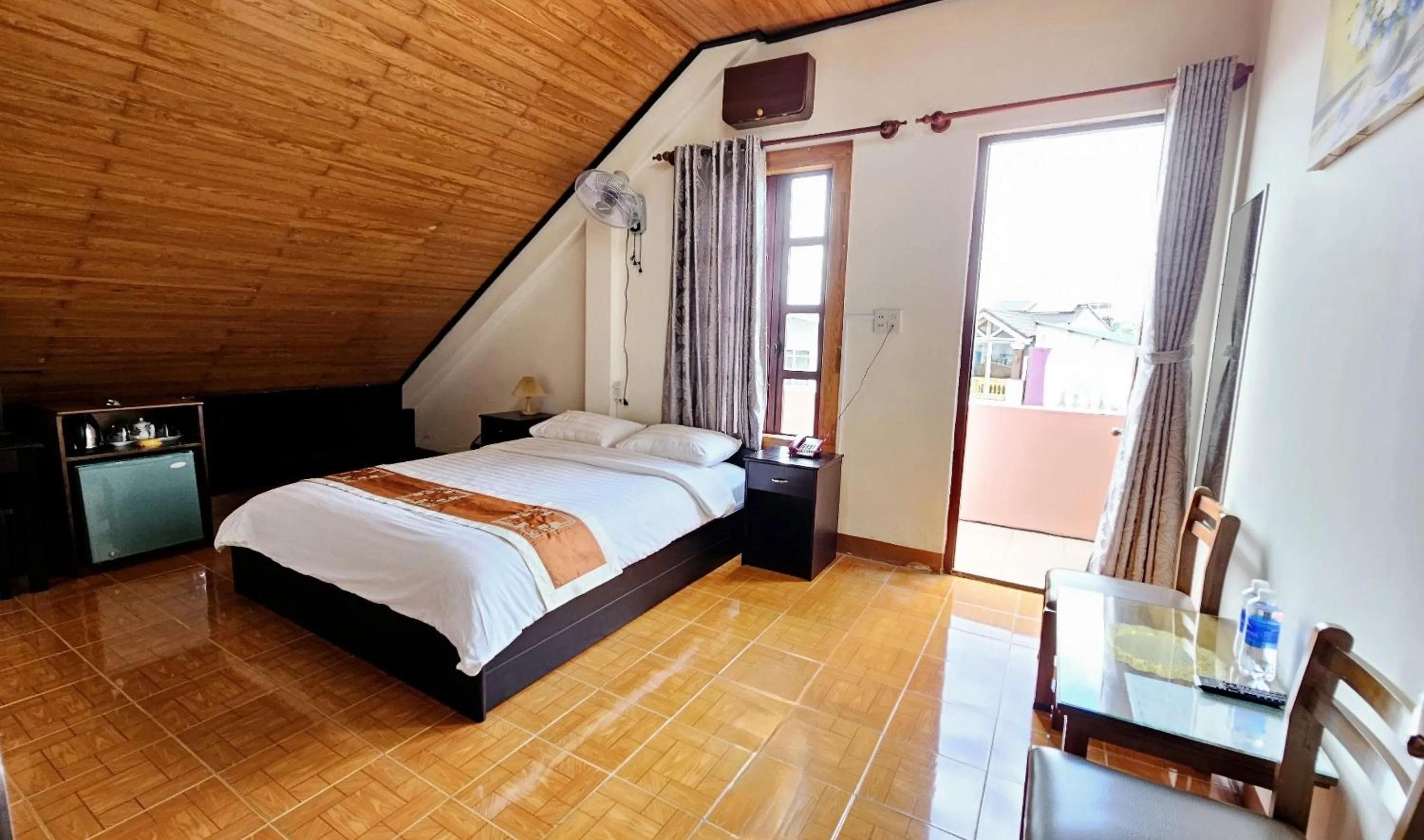 Property building, Bed in Villa Pink House