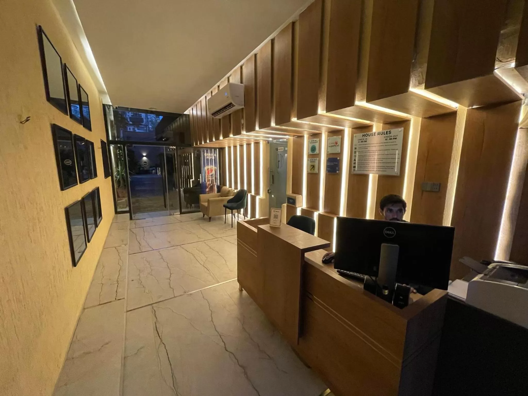 Lobby or reception in Hamsun Shahrah-e-Faisal