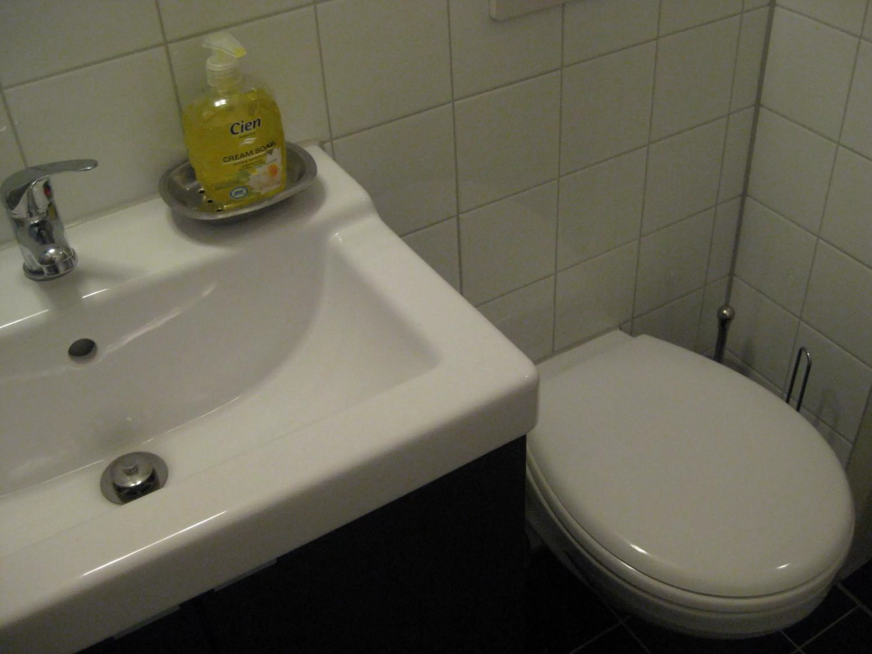 Toilet in Quarenta Studio