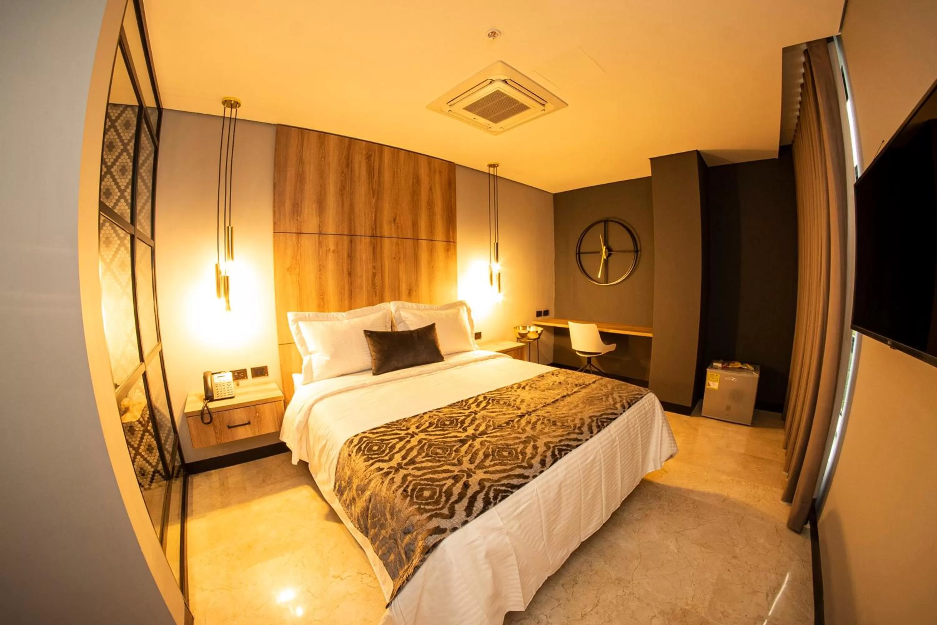 Photo of the whole room, Bed in Cavalta by Bernalo Hotels