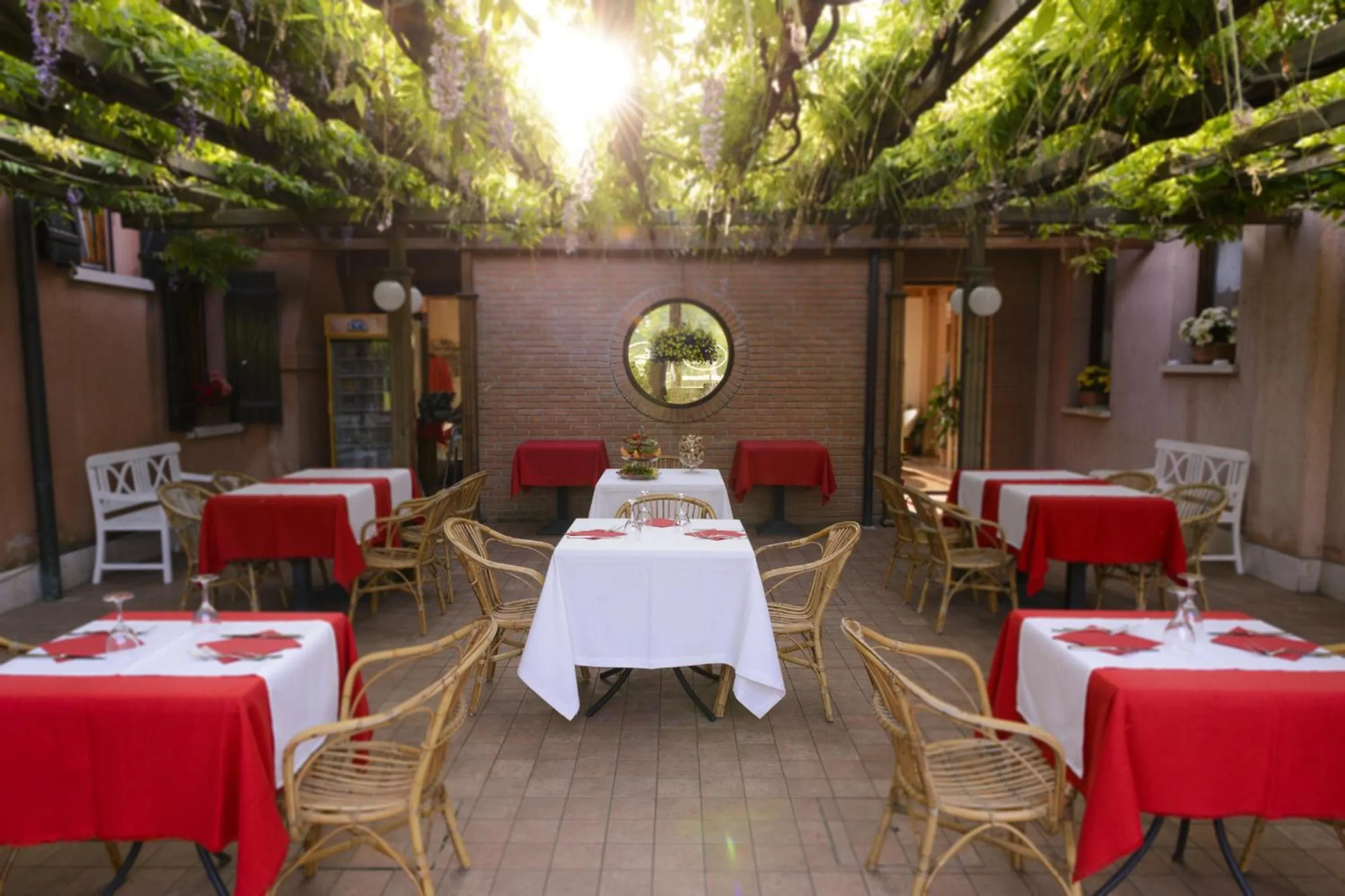 Restaurant/places to eat in Relais Leon d'Oro