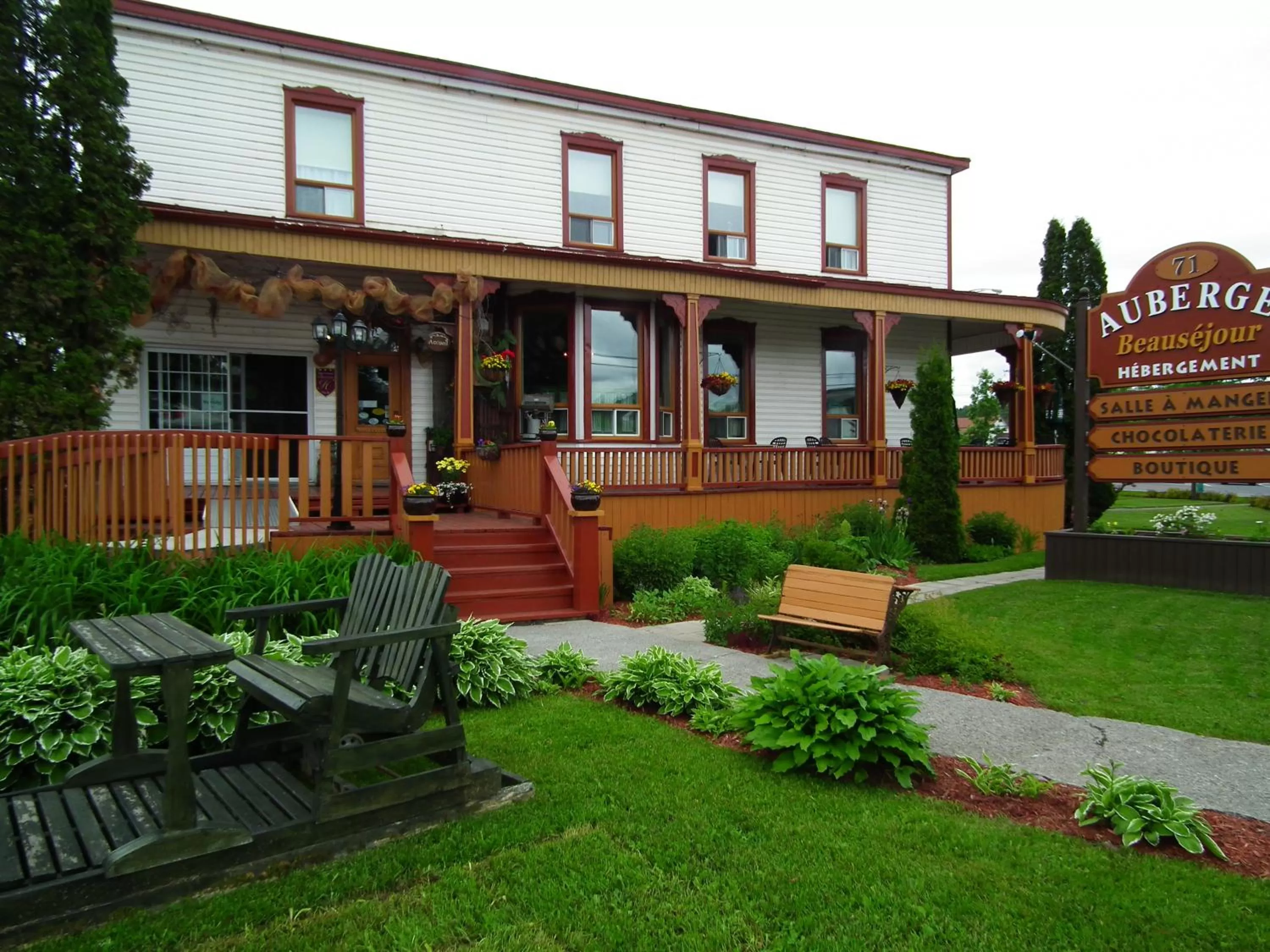 Property Building in Auberge Beausejour