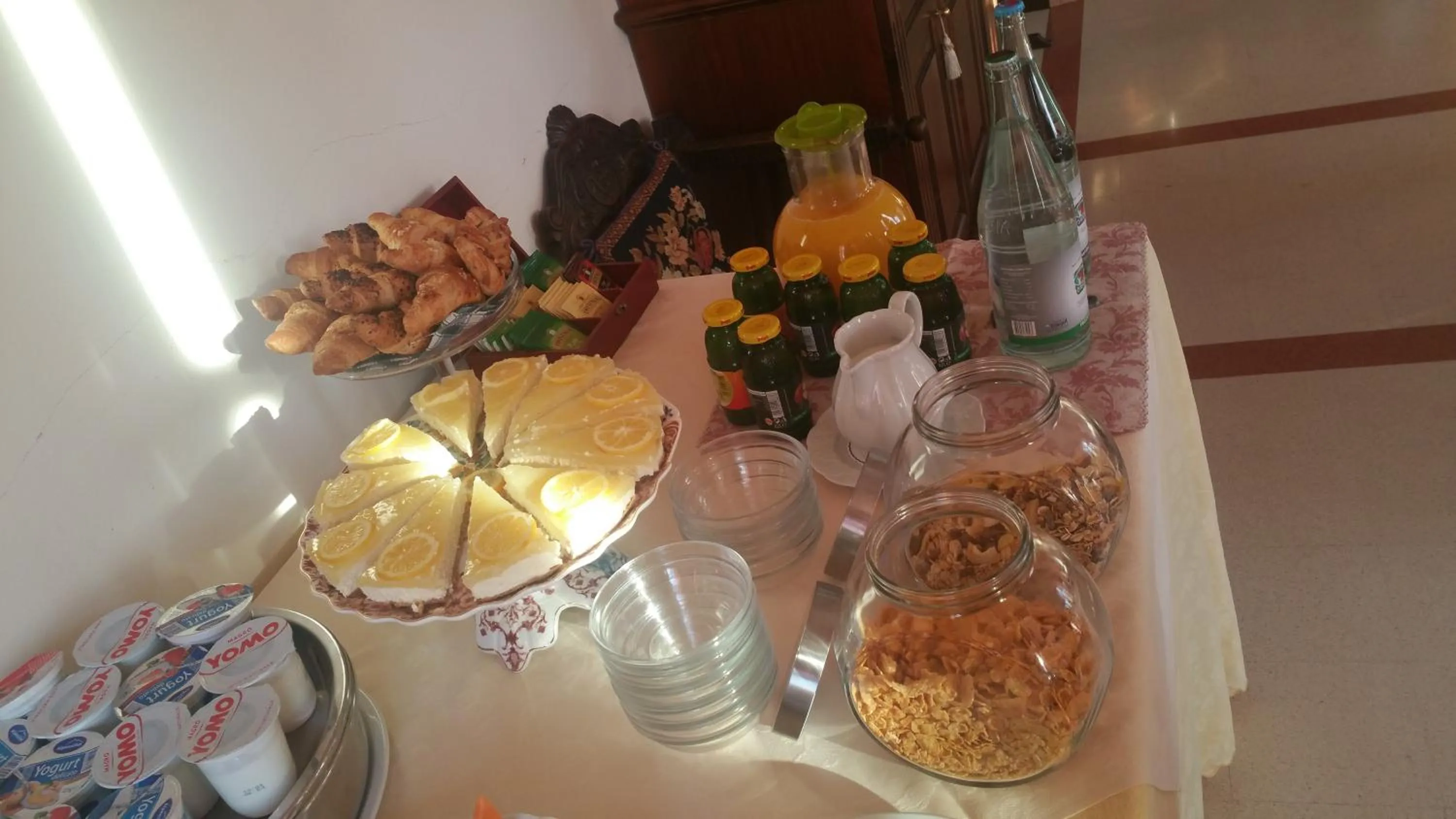 Buffet breakfast in Hotel Villa Lauri