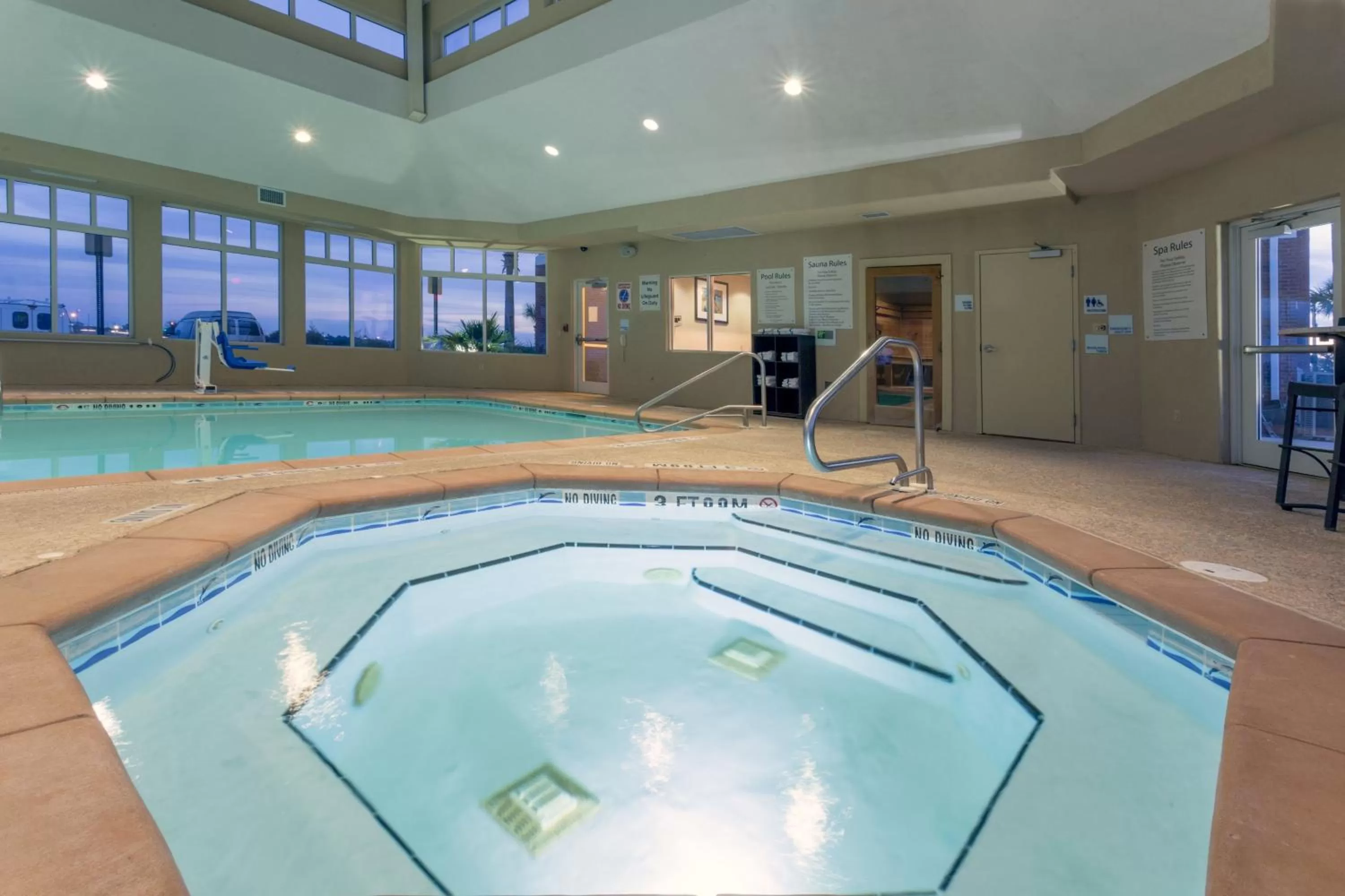 Swimming pool in Holiday Inn Express & Suites Moultrie by IHG
