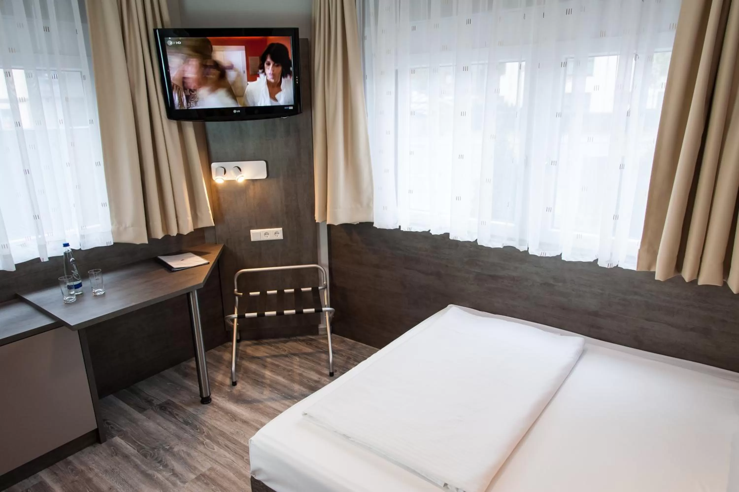 Photo of the whole room, Bed in Amalienburg - Boutique & Boarding Hotel