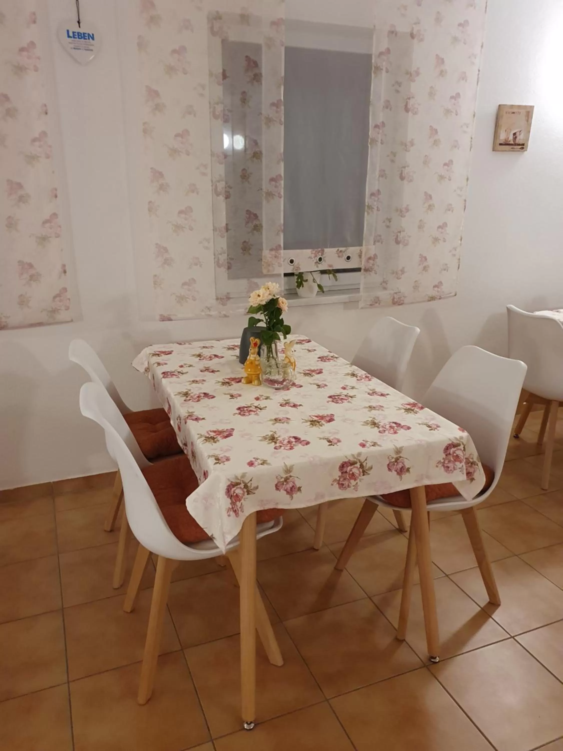 Breakfast in Mainstern Hotel