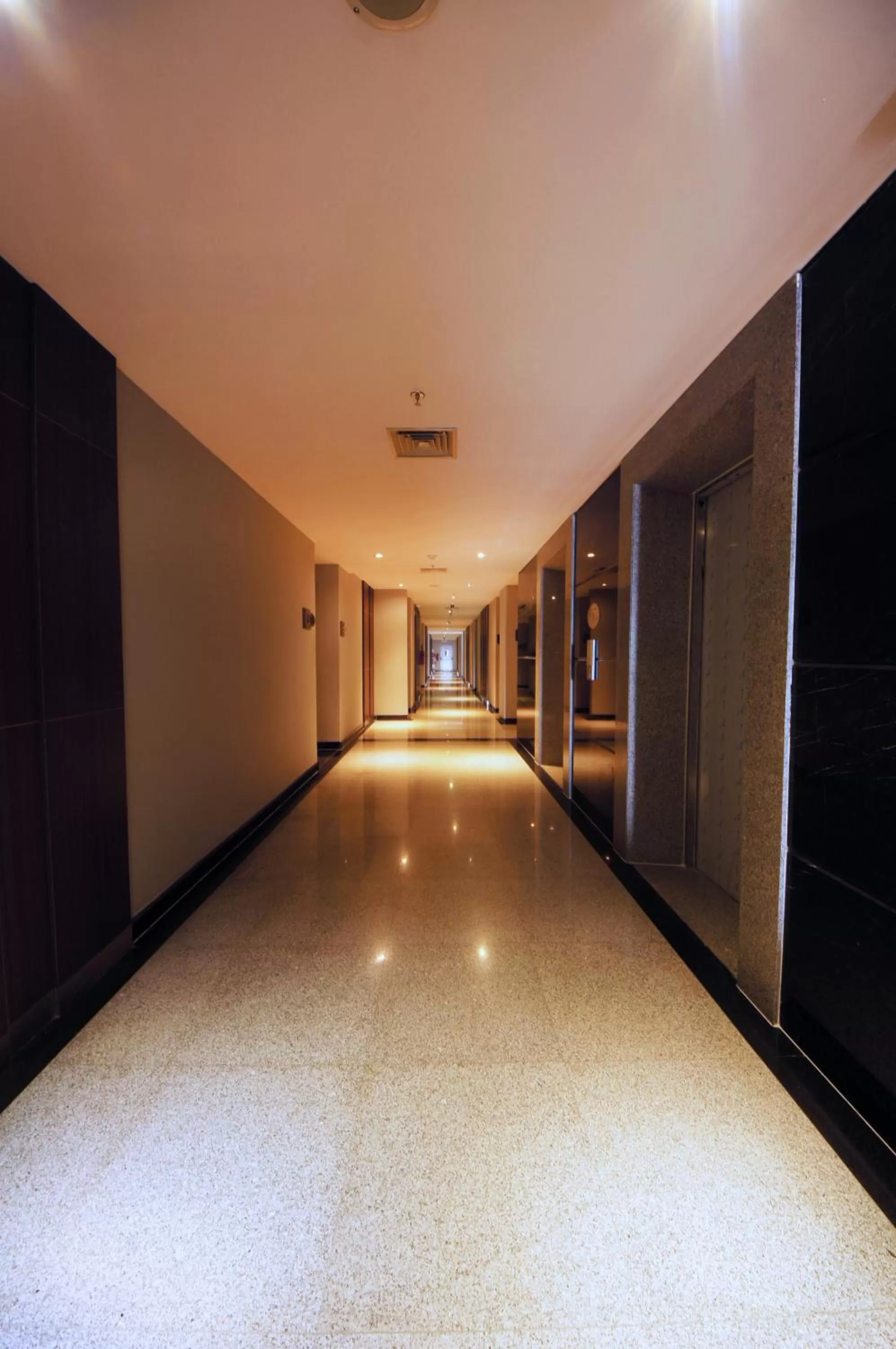 Other in B Fashion Hotel