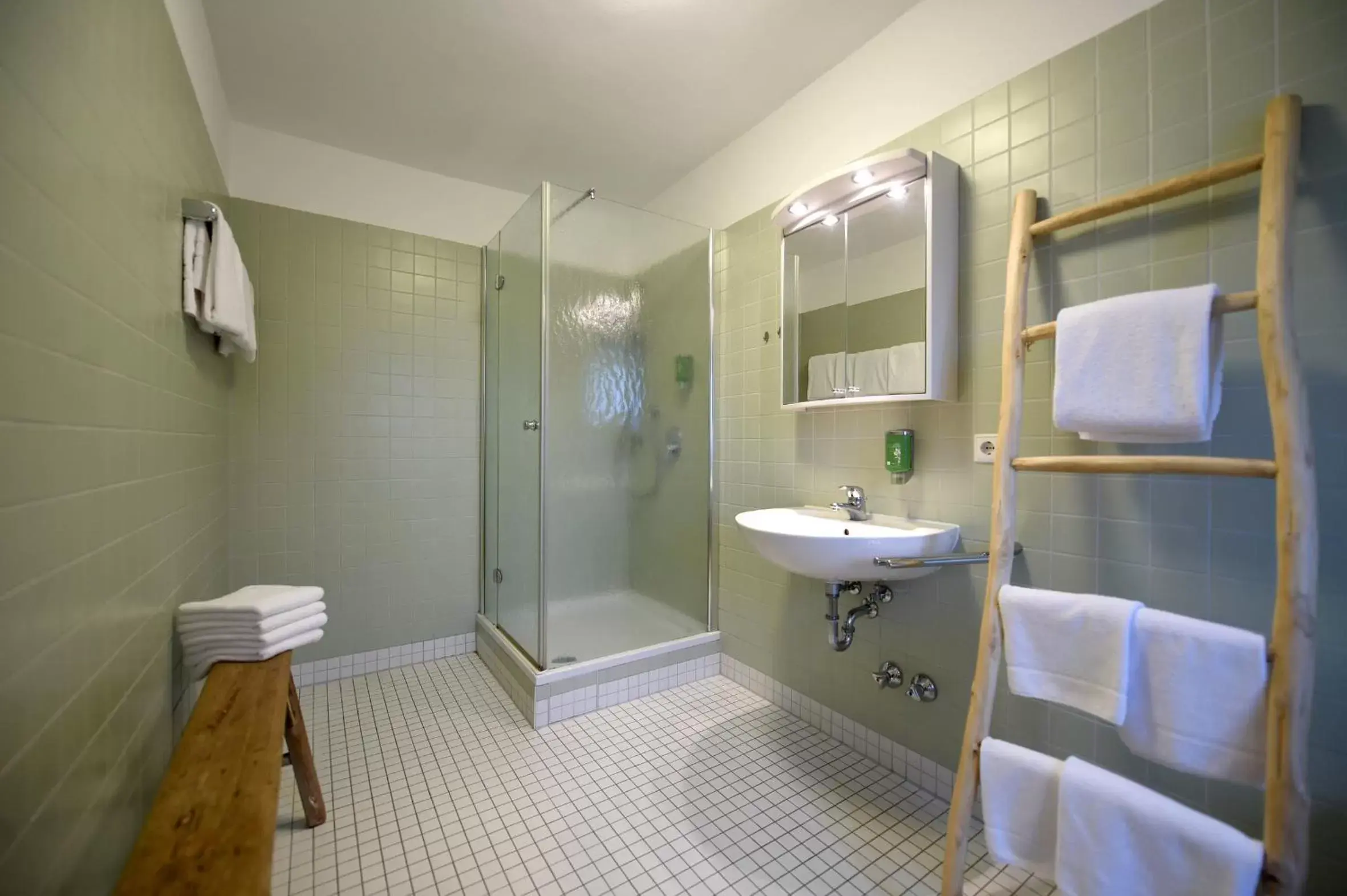 Triple Room in Kloster Frauenberg Triple Room in Kloster Frauenberg