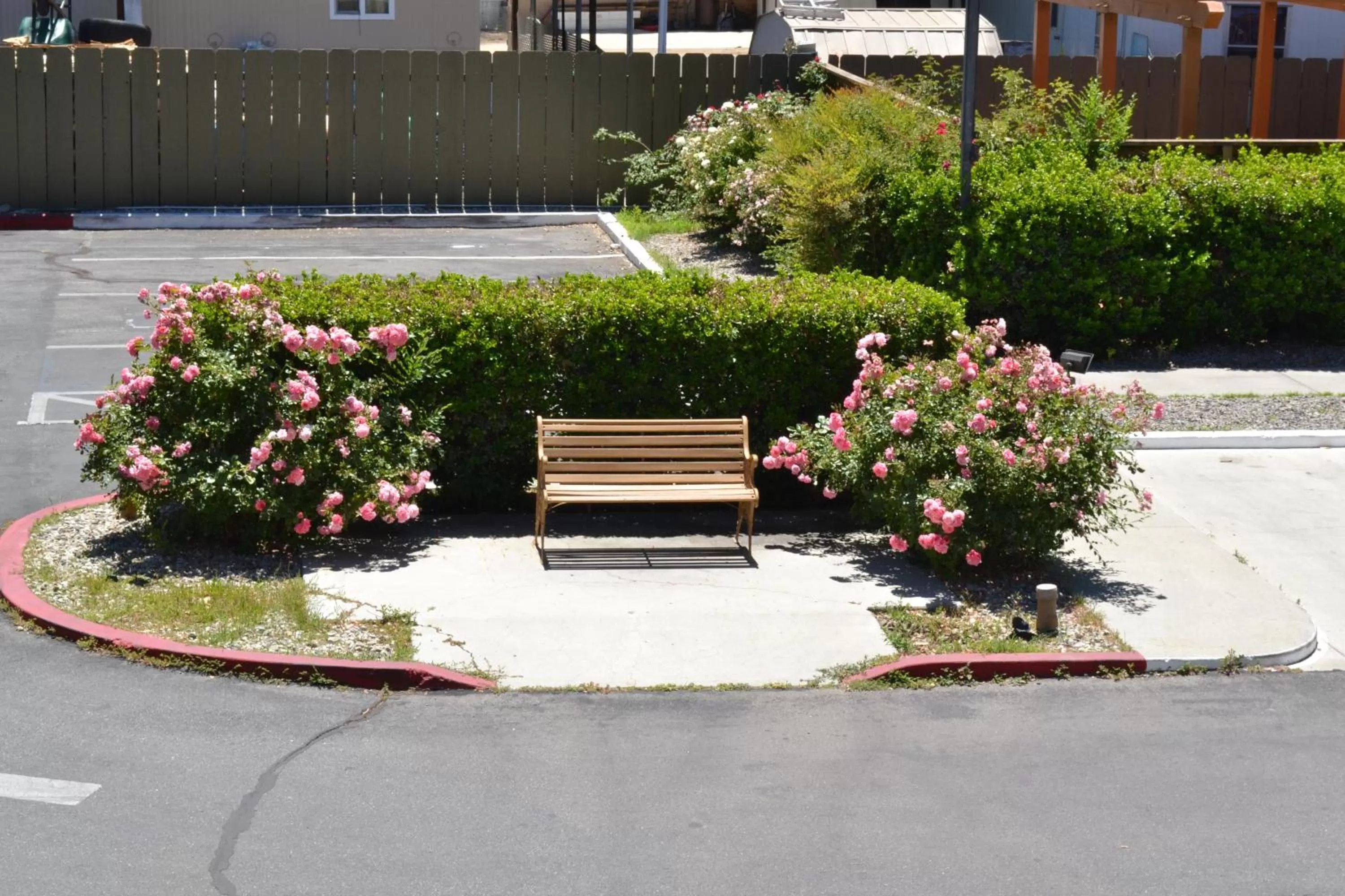Facade/entrance in Vagabond Inn Bishop