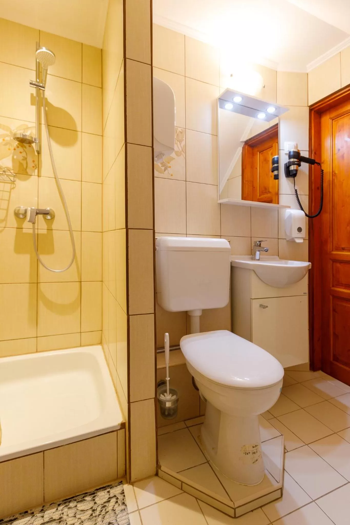 Central Panzió Gyula