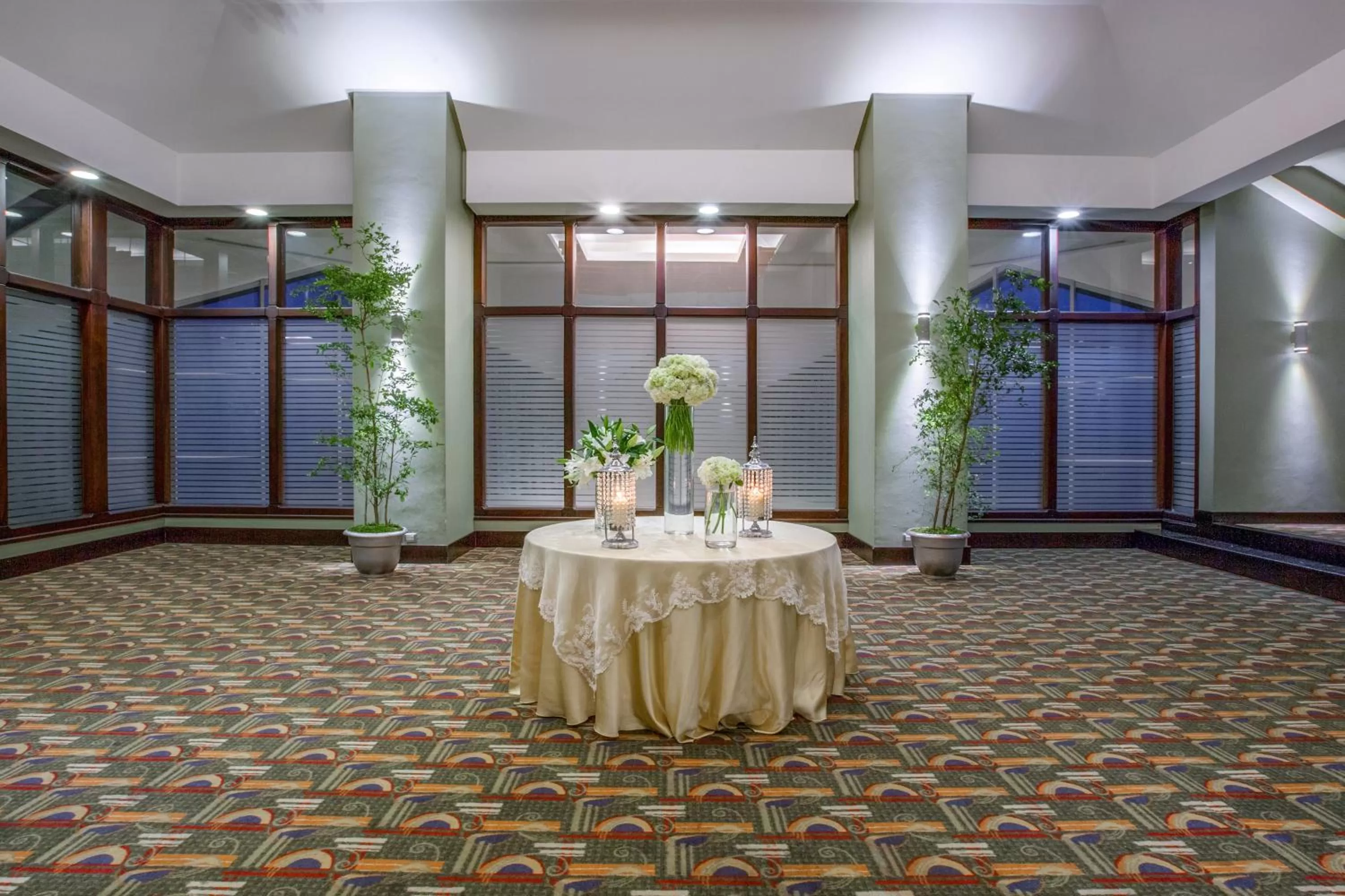 Meeting/conference room in Crowne Plaza Santo Domingo by IHG