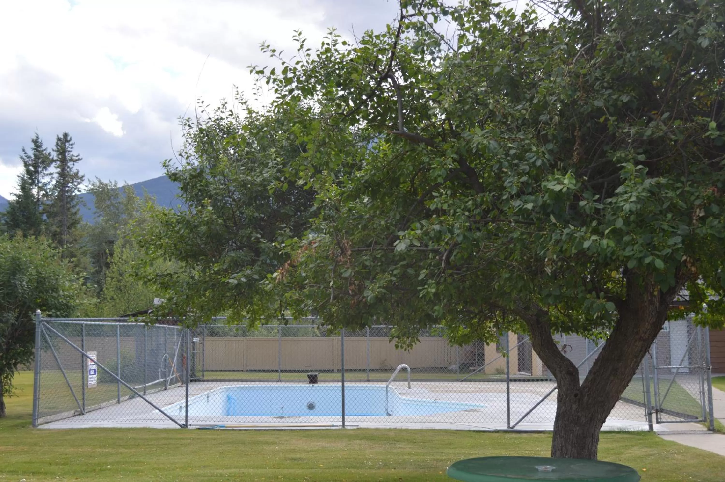 Area and facilities in Mary's Motel