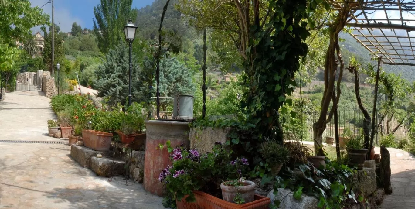 Day in Sa Vall Valldemossa