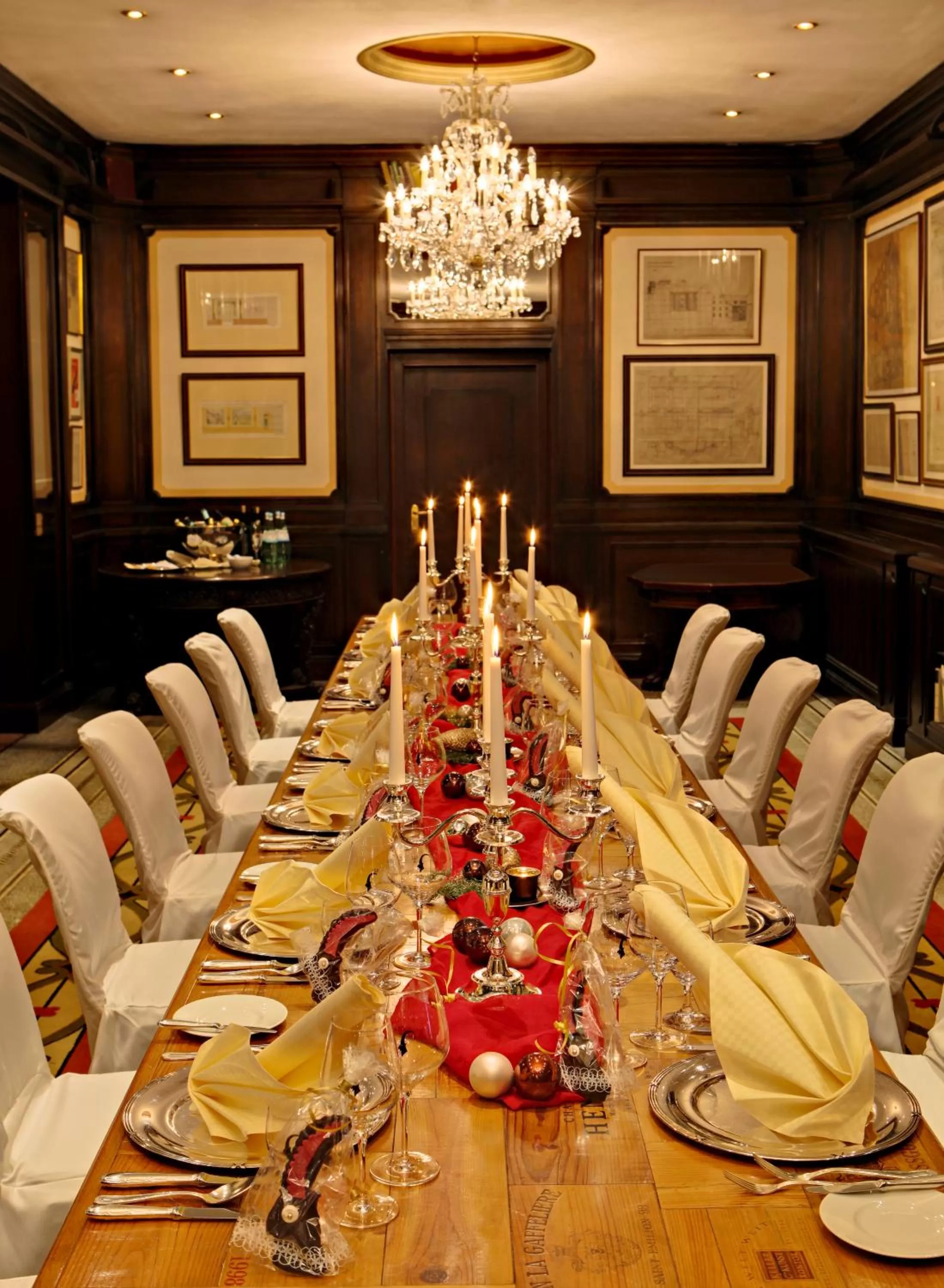 Restaurant/places to eat in Radisson Blu Hotel Schwarzer Bock Wiesbaden