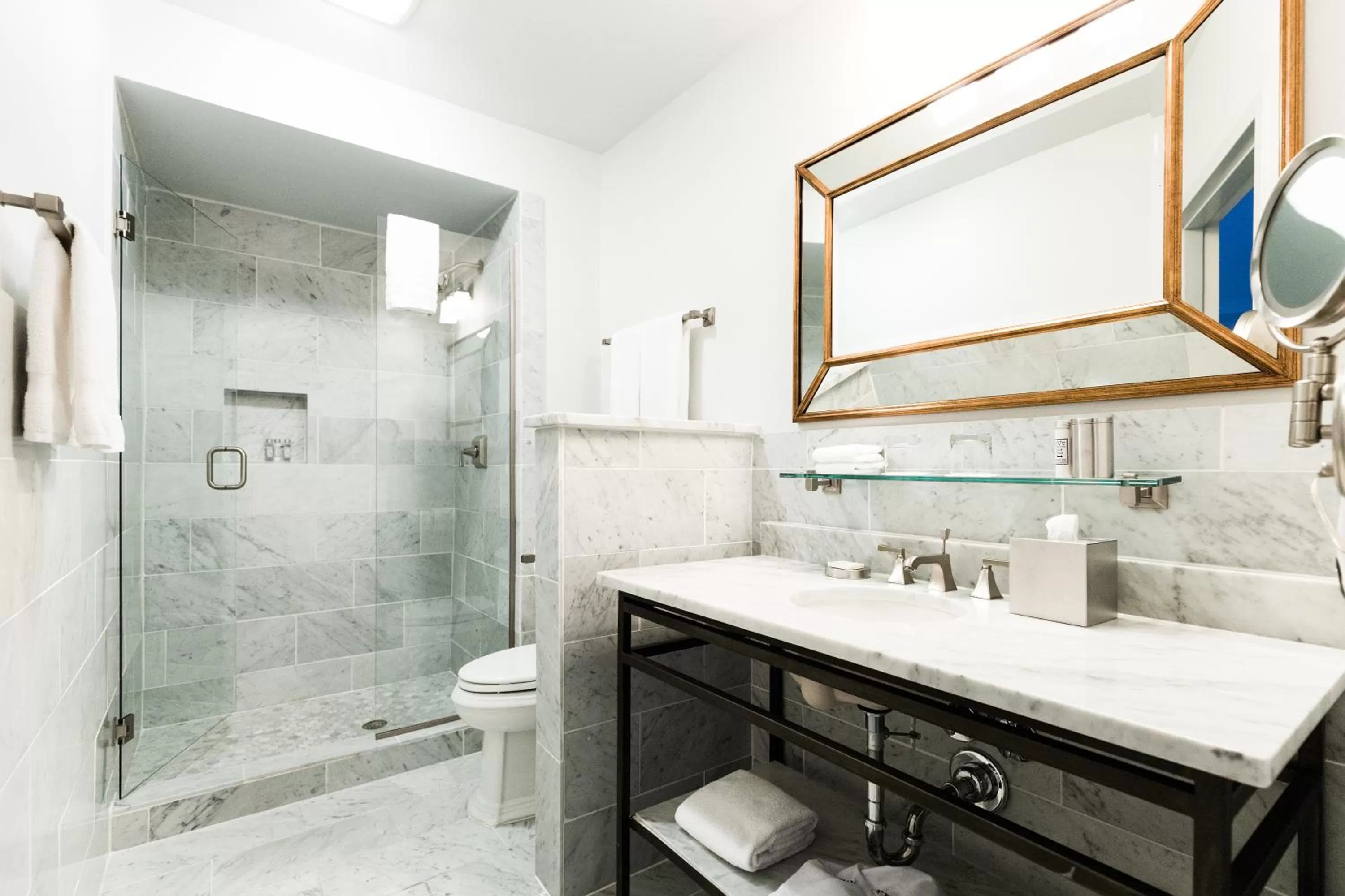 Shower in Hotel Ella