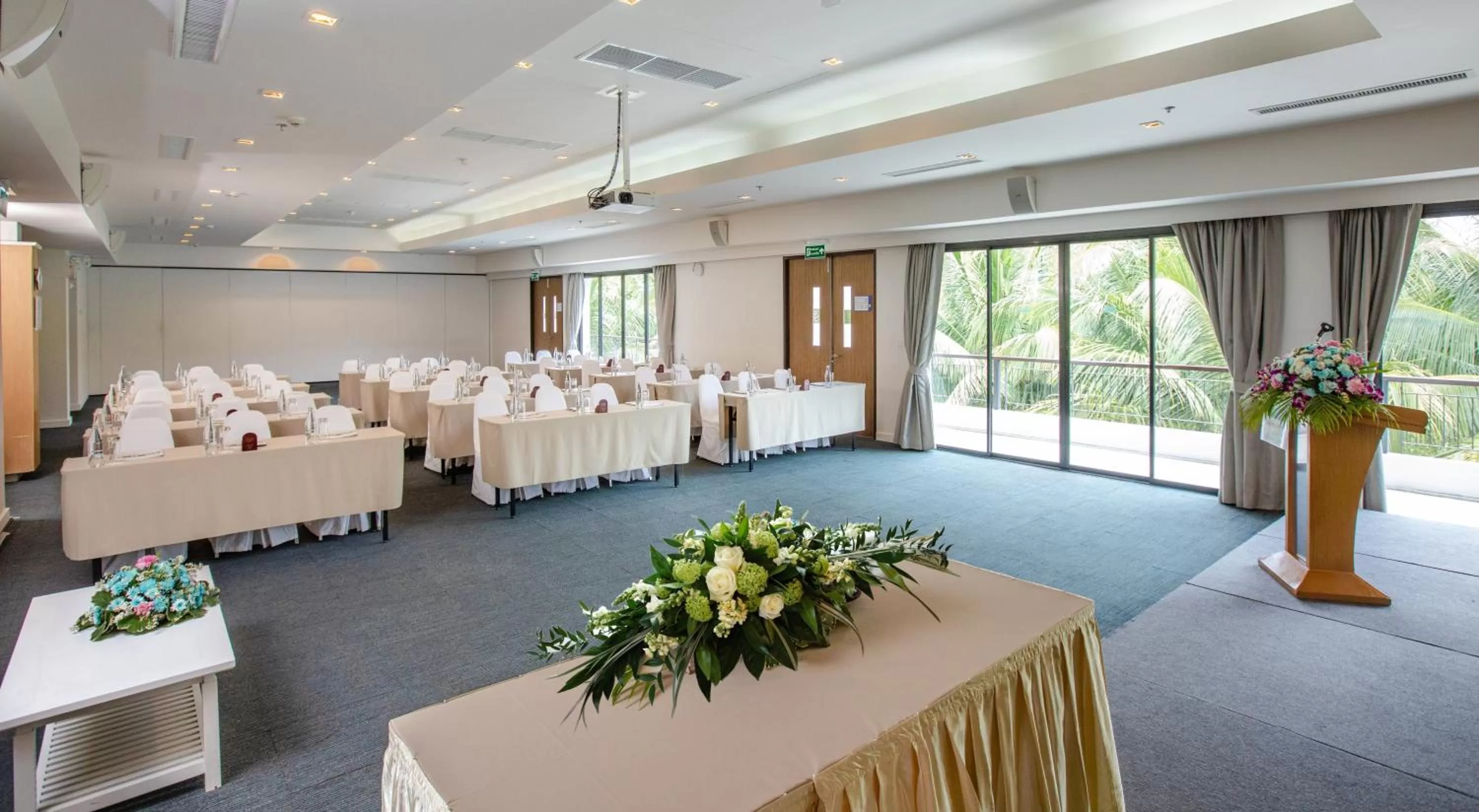Meeting/conference room in Holiday Ao Nang Beach Resort, Krabi