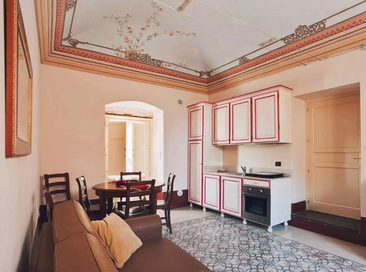 Seating area in Palazzo Gambuzza