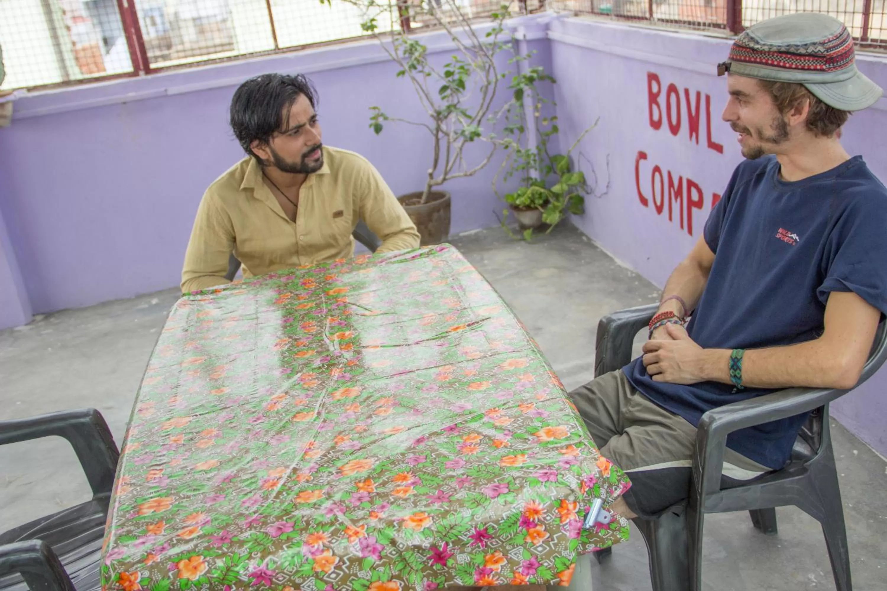 Restaurant/places to eat in Somit Paying Guest House