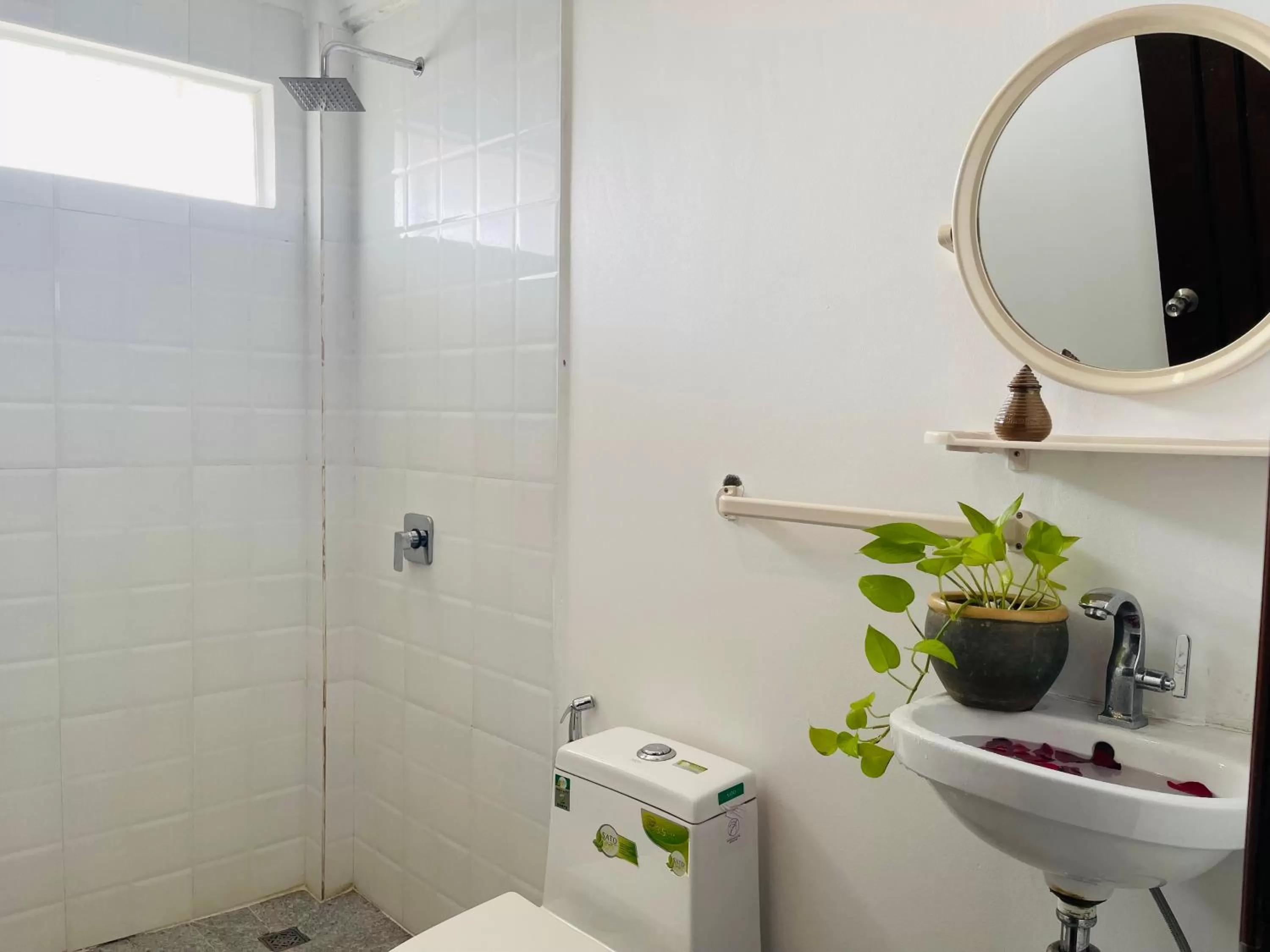 Deluxe Double With Terrace City View - Free Pick Up in Boutique Indochine d'Angkor