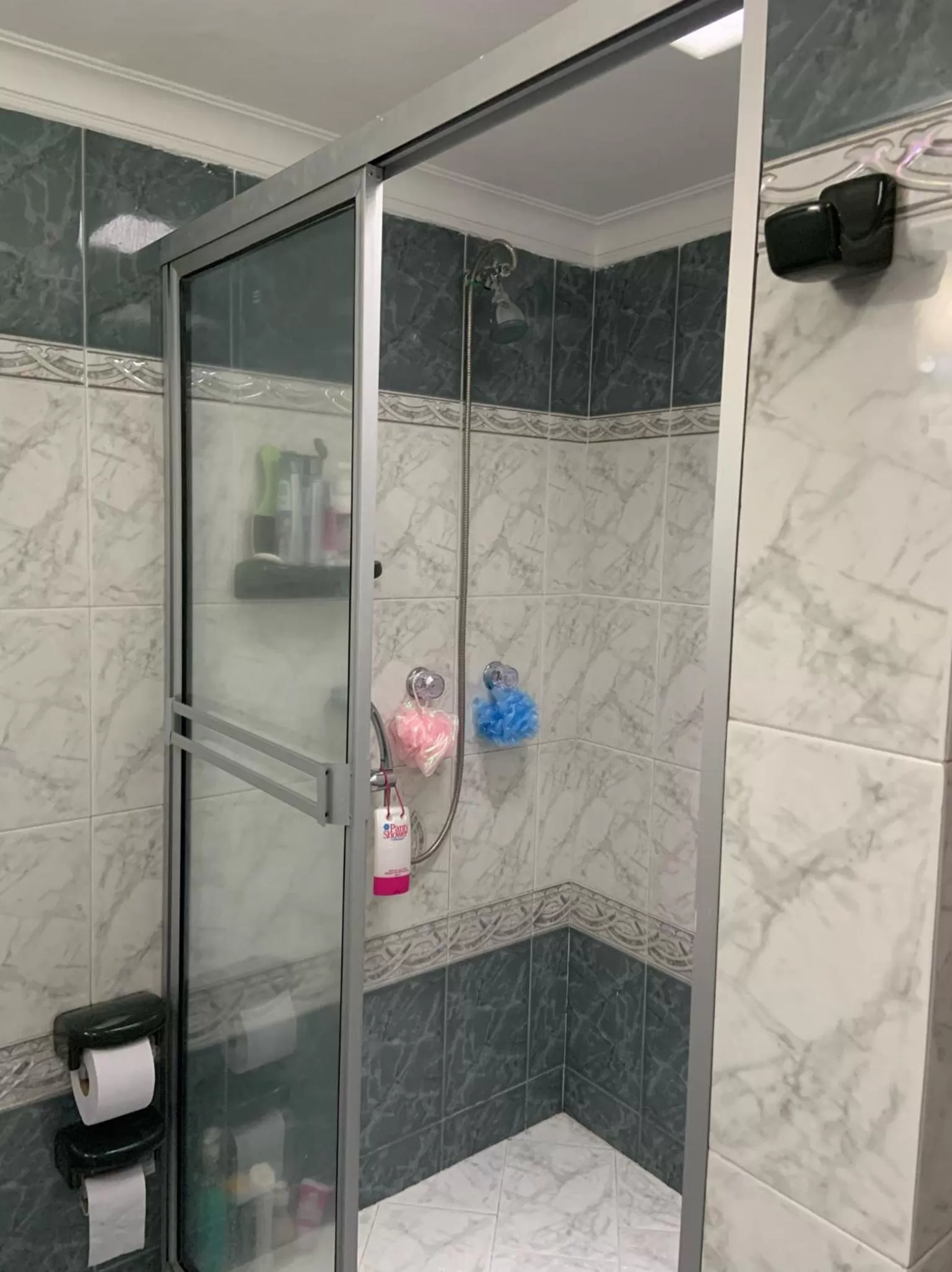 Shower in Casa Rosales