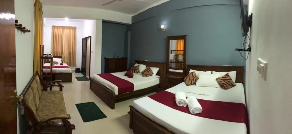 Bed in Yal's Town Inn