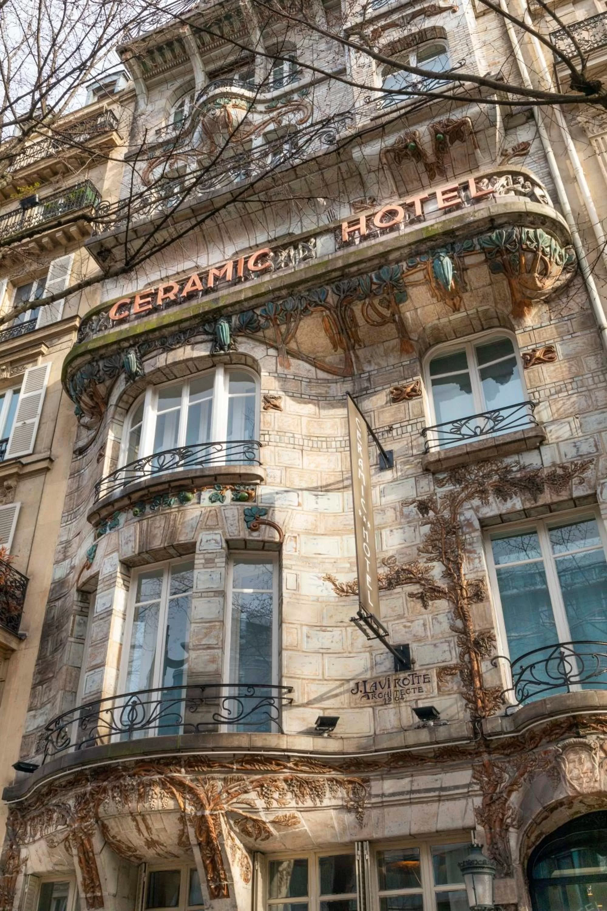 Property building in Elysées Ceramic