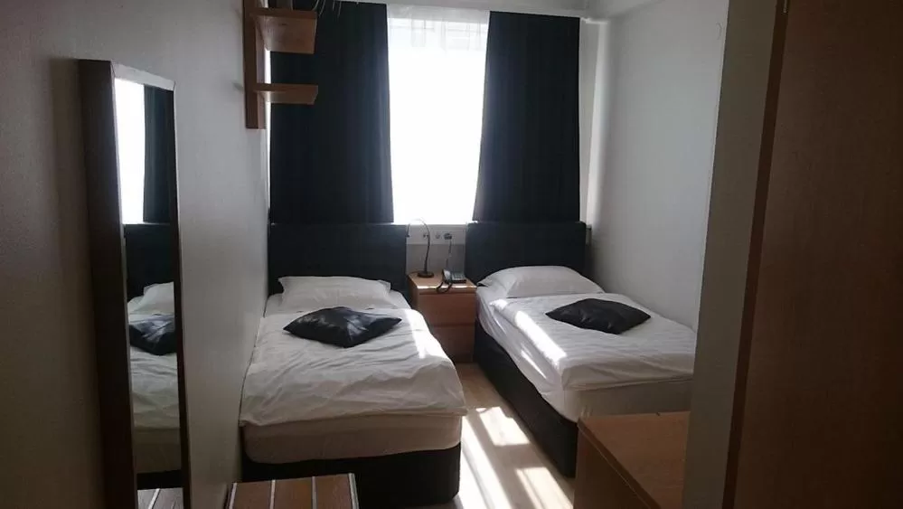 Bedroom, Bed in 101 Guesthouse Hotel