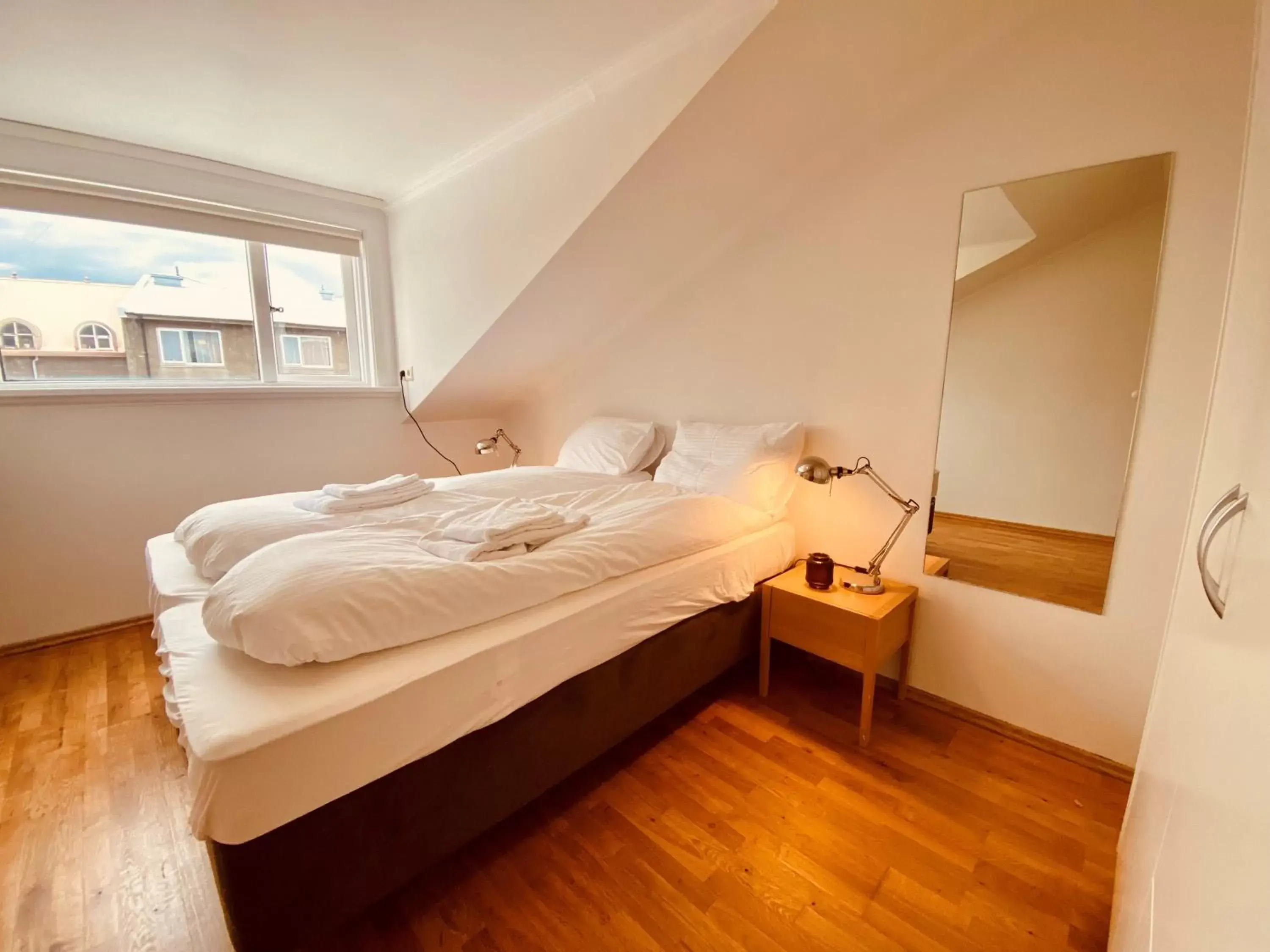 Twin Budget Room with Shared Bathroom in Day Dream Vesturgata 17 Reykjavik Twin Budget Room with Shared Bathroom in Day Dream Vesturgata 17 Reykjavik