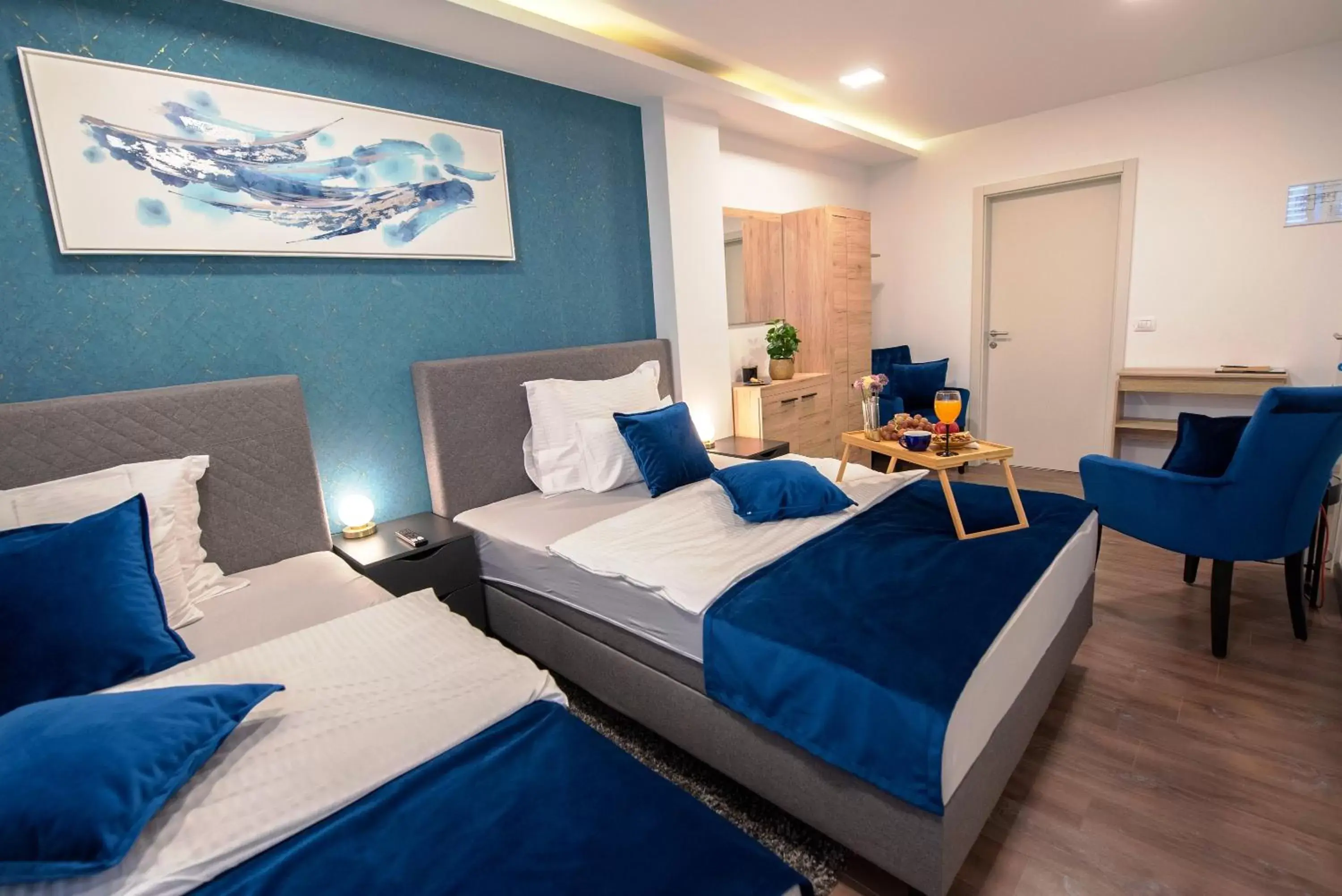 Twin Room with Private Bathroom in Arcobaleno Apartments & Rooms Twin Room with Private Bathroom in Arcobaleno Apartments & Rooms