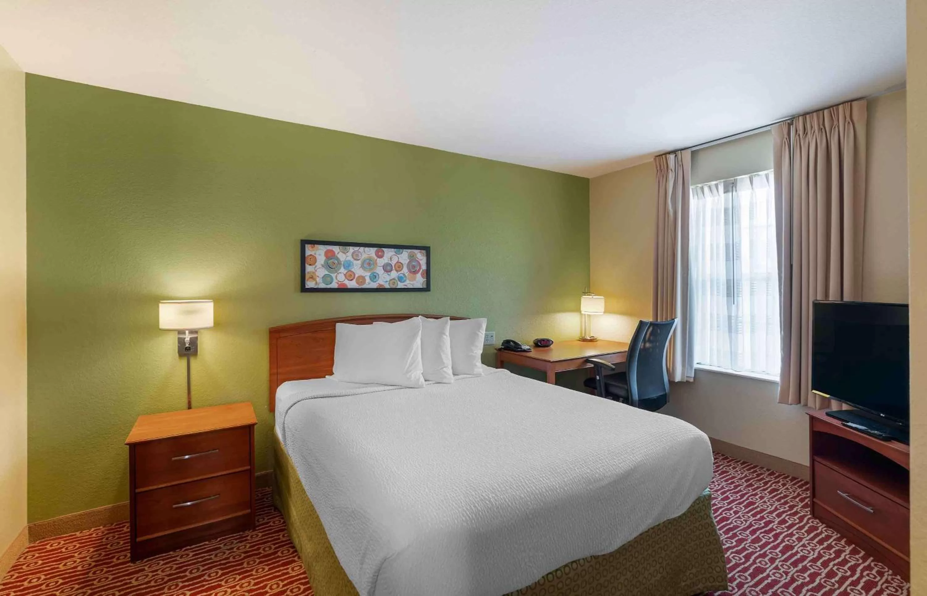 Bedroom, Bed in Extended Stay America Suites - Norfolk - Virginia Beach