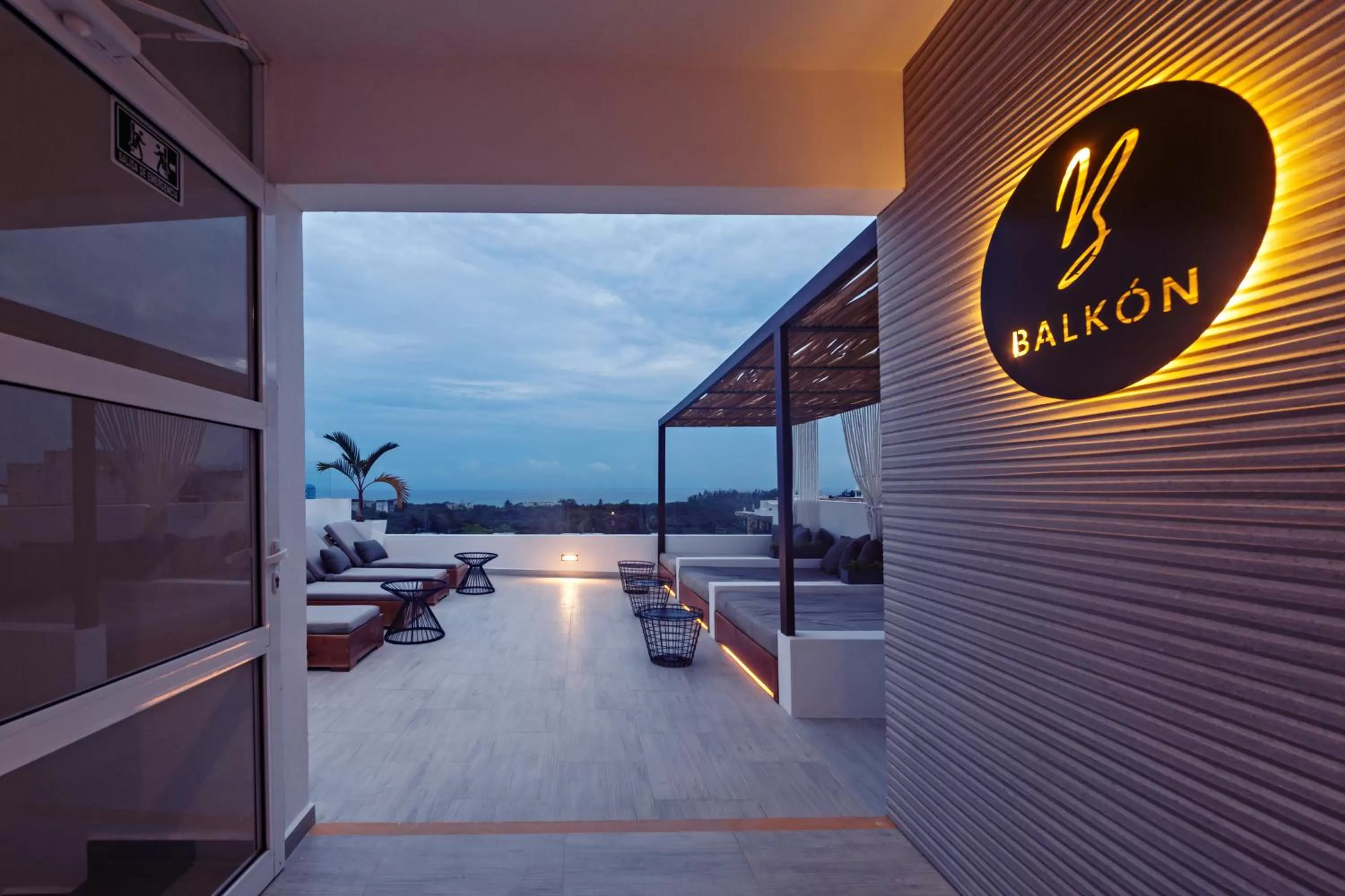 Night in Balkon Boutique Hotel