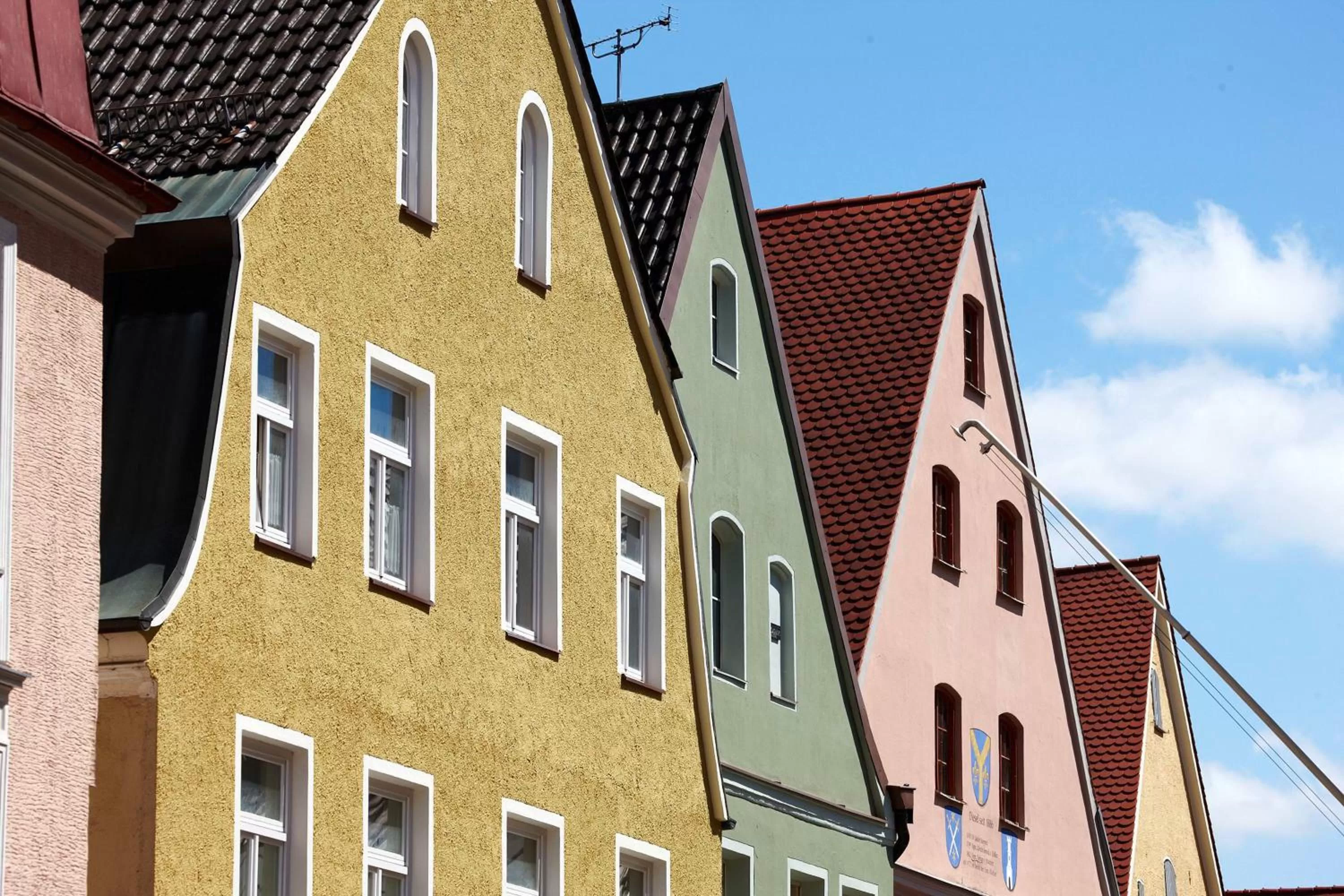 Day, Property Building in Hotel Falken