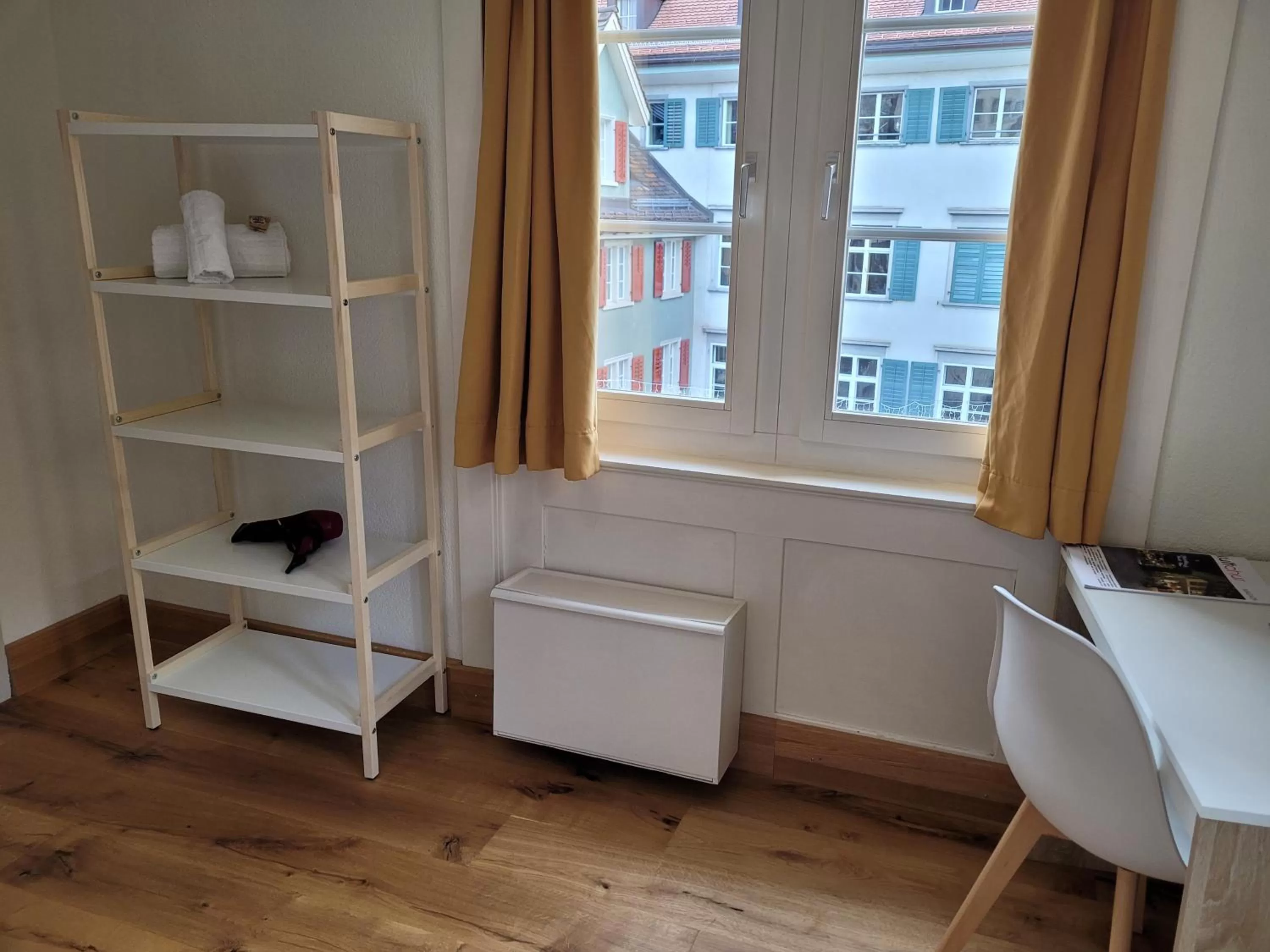 Seating area in Zunfthaus zur Rebleuten