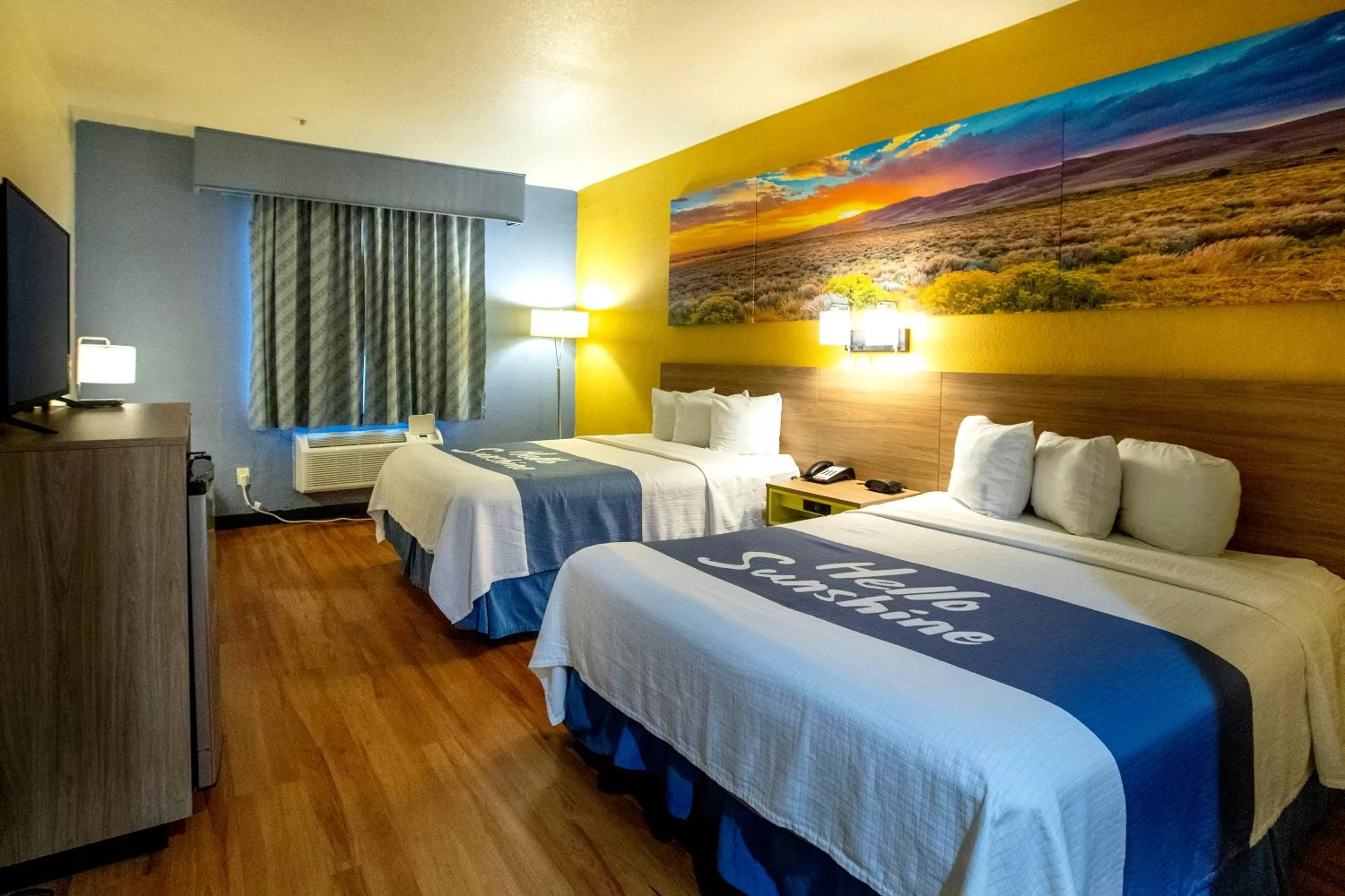 Bedroom in Days Inn & Suites by Wyndham Houston North/Aldine