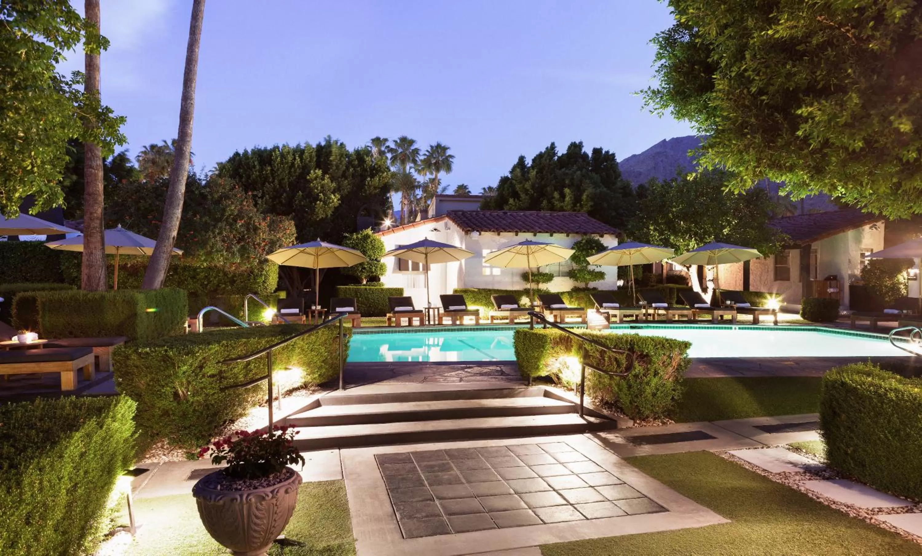 Night in Avalon Hotel & Bungalows Palm Springs, a Member of Design Hotels