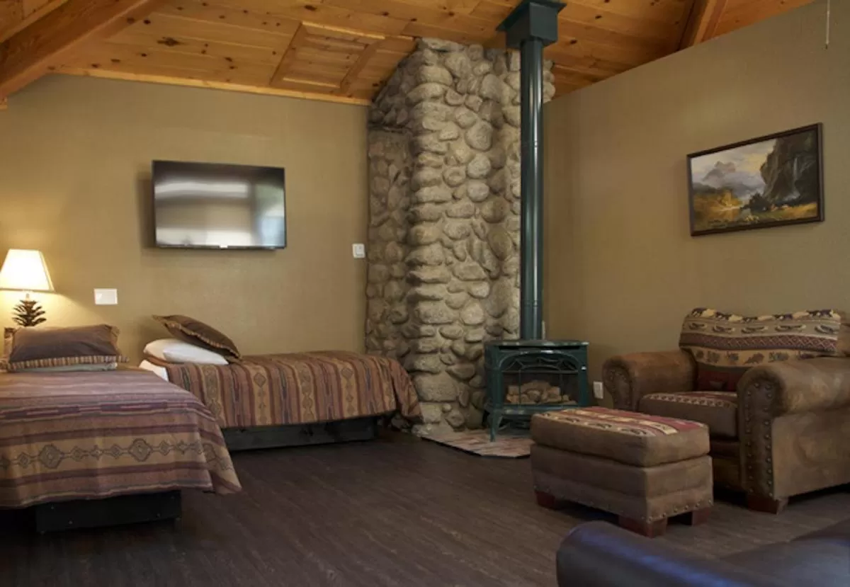 Bed in Silver Pines Lodge