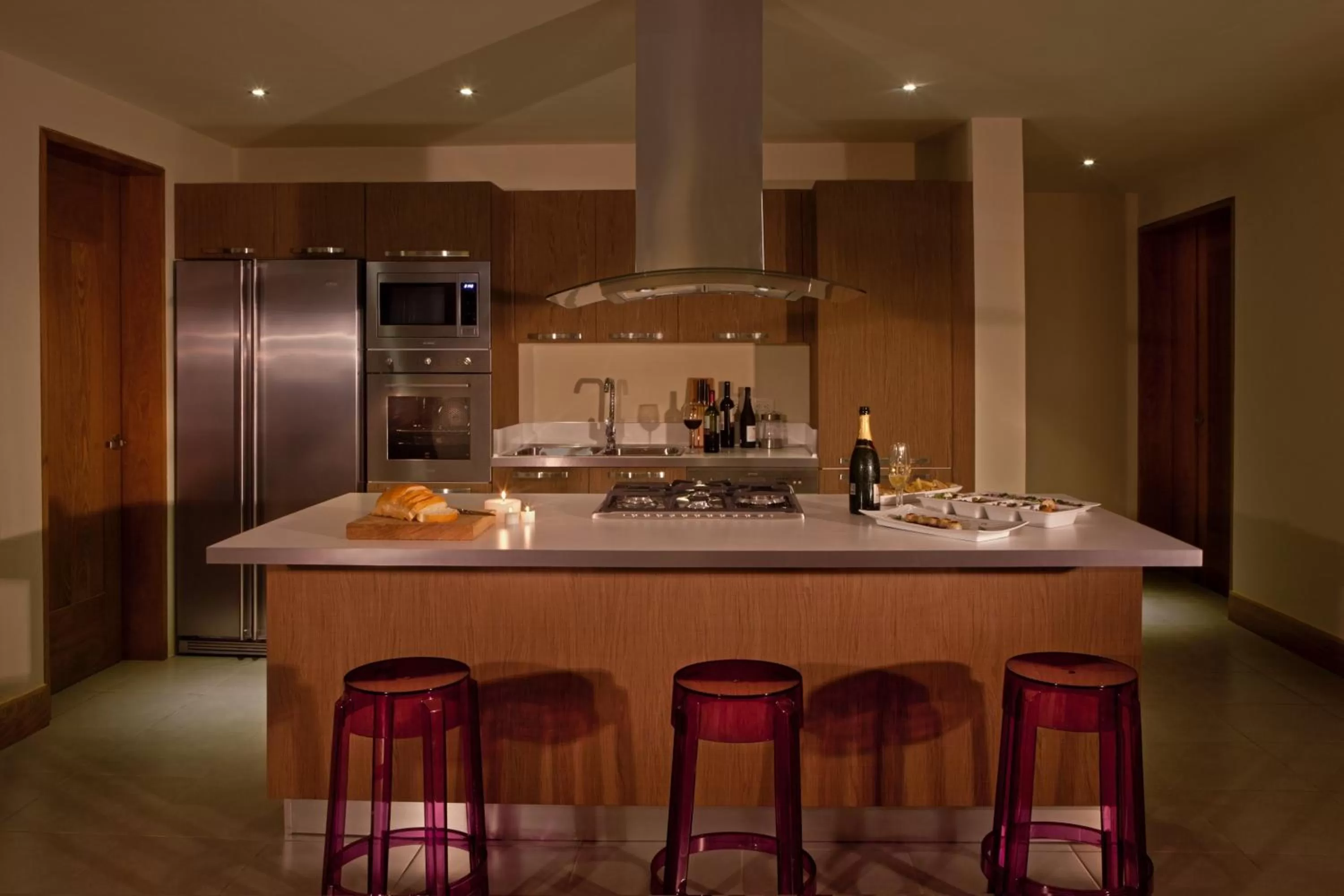 Kitchen or kitchenette in Ultravioleta Boutique Residences