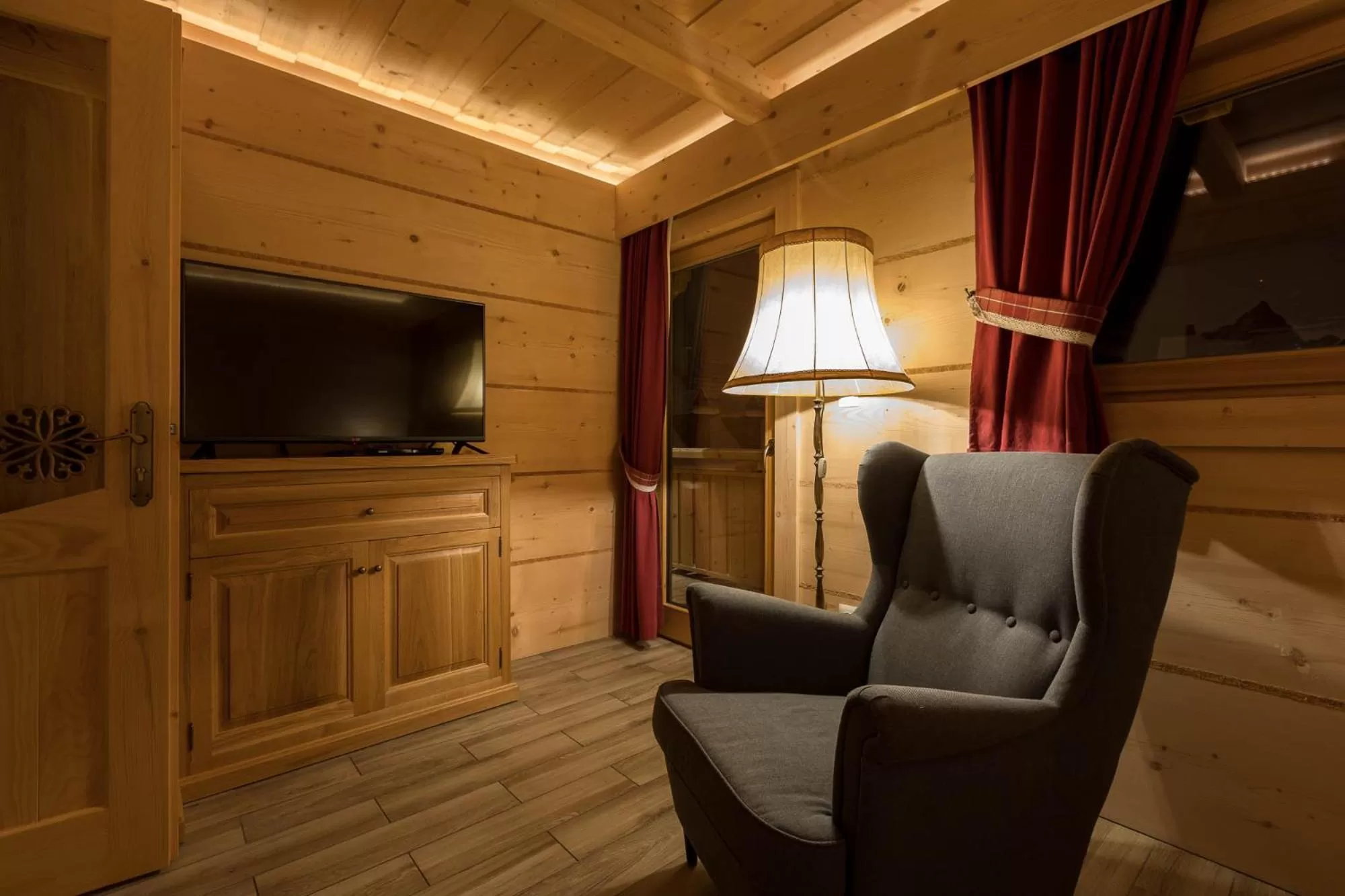 TV and multimedia, Seating Area in Aparthotel Bambi