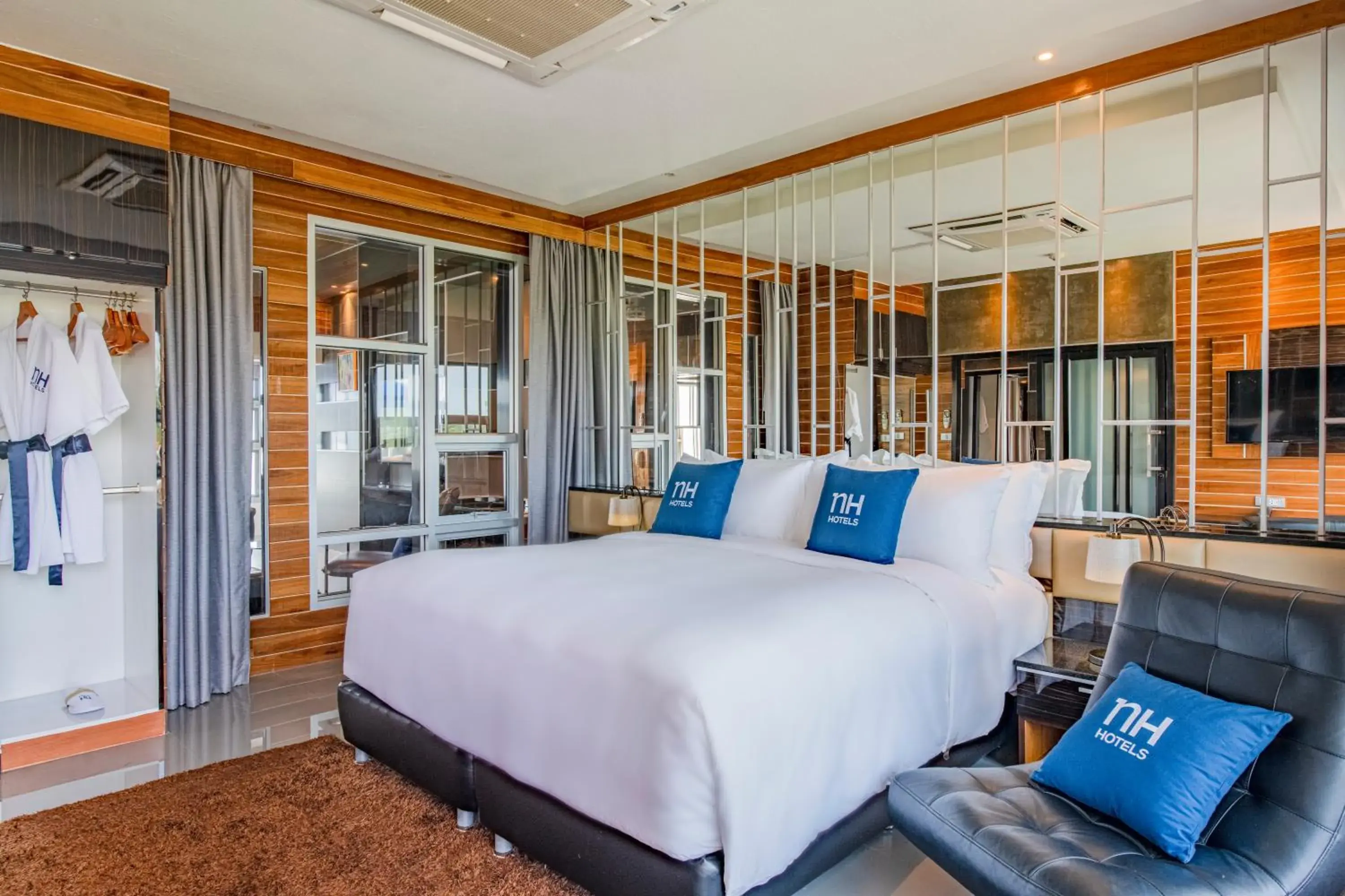 Penthouse 2 Bedrooms in NH Boat Lagoon Phuket Resort Penthouse 2 Bedrooms in NH Boat Lagoon Phuket Resort