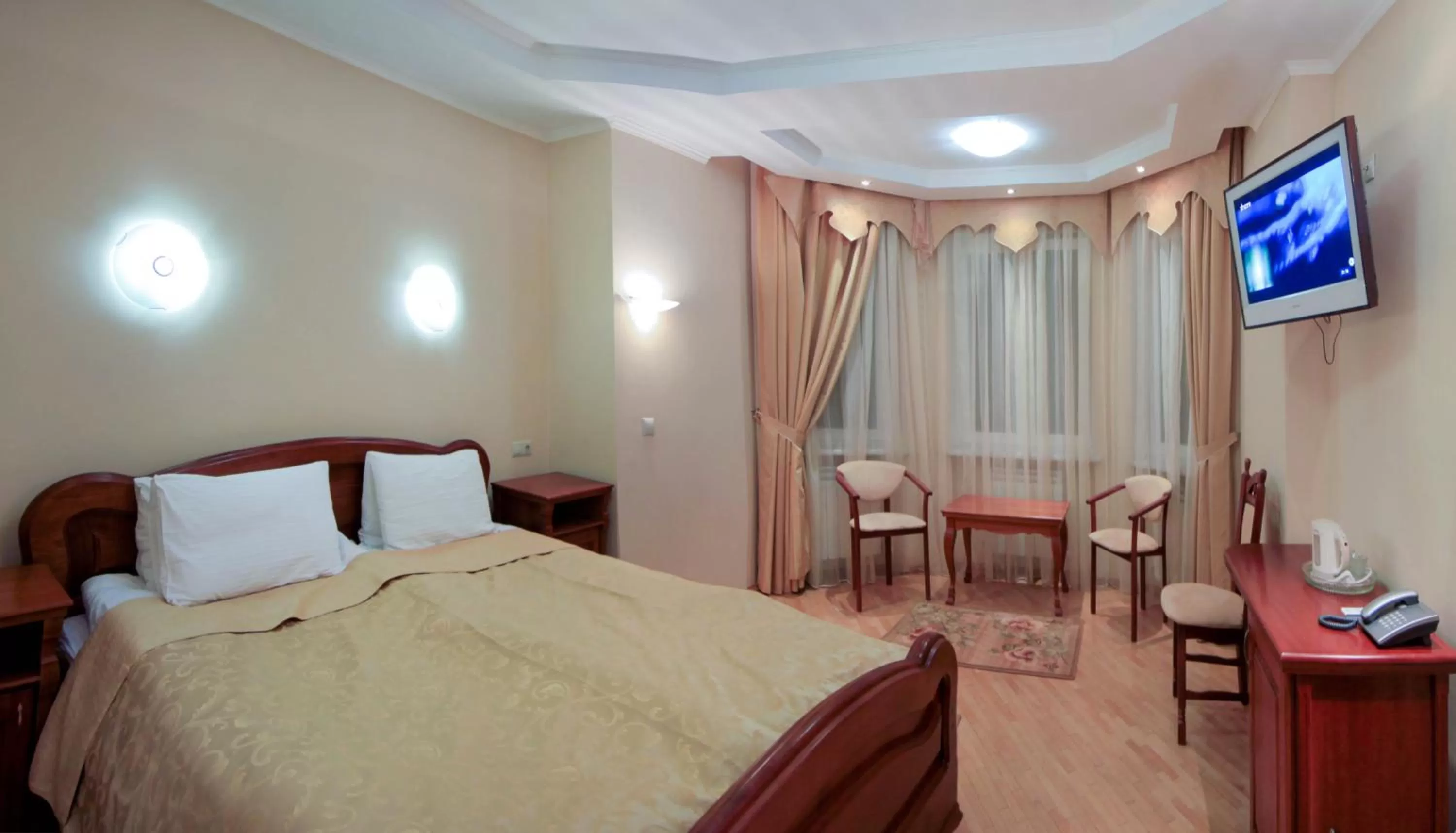 Photo of the whole room, Room Photo in Red Stone