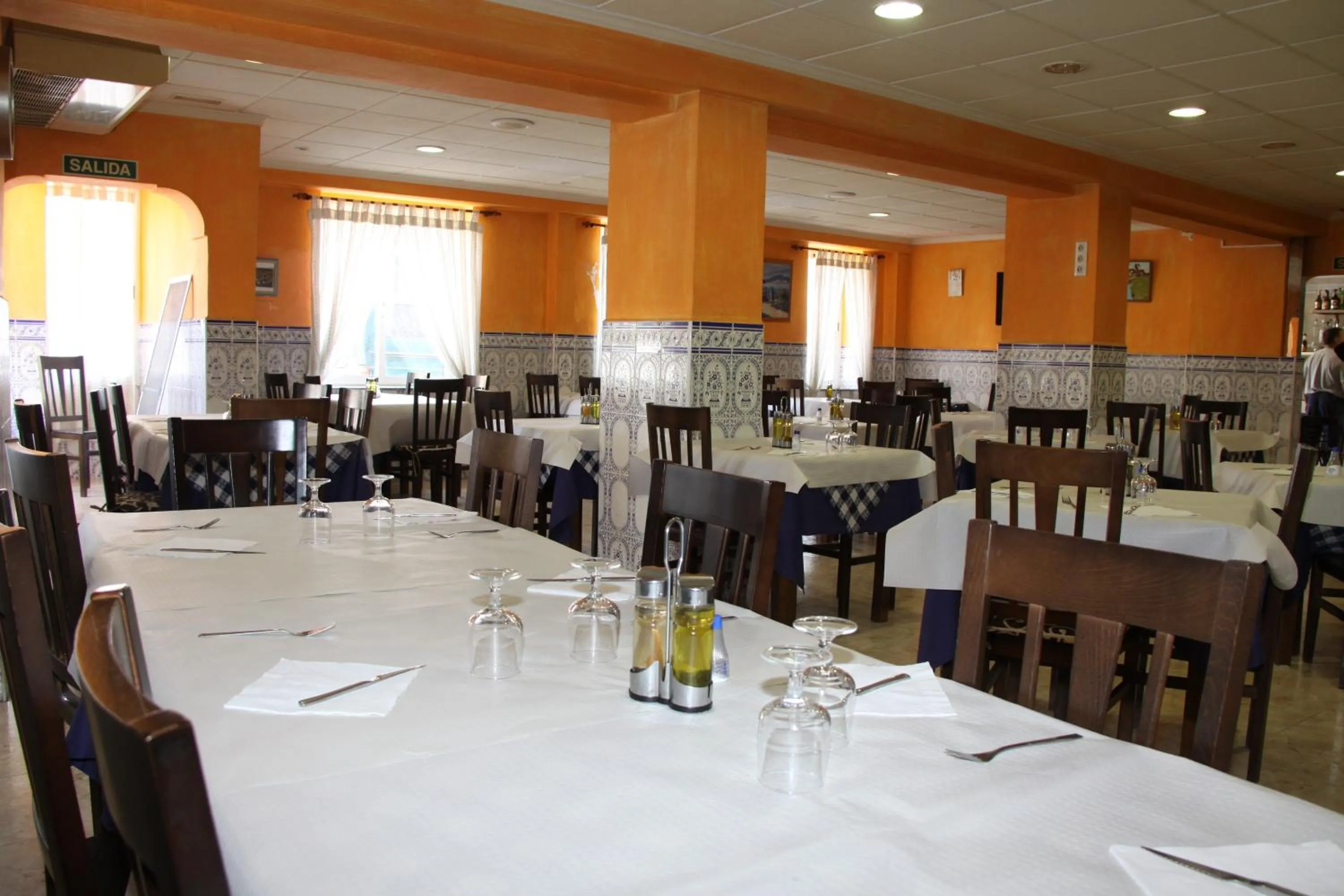 Restaurant/places to eat in Hotel Trabuco