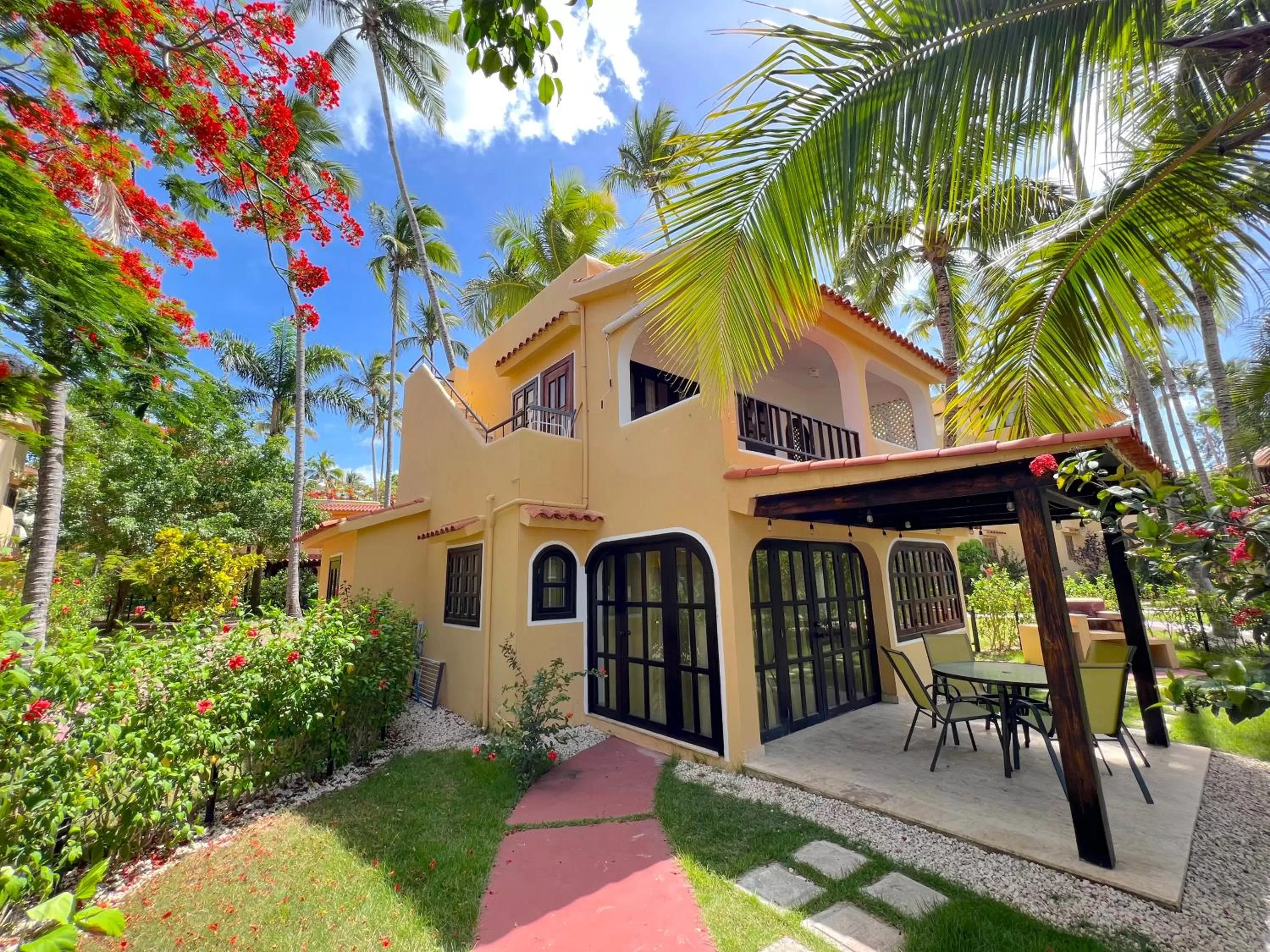 Villa with Garden View in LOS CORALES VILLAS and SUITES - BEACH CLUB, SPA, RESTAURANTS