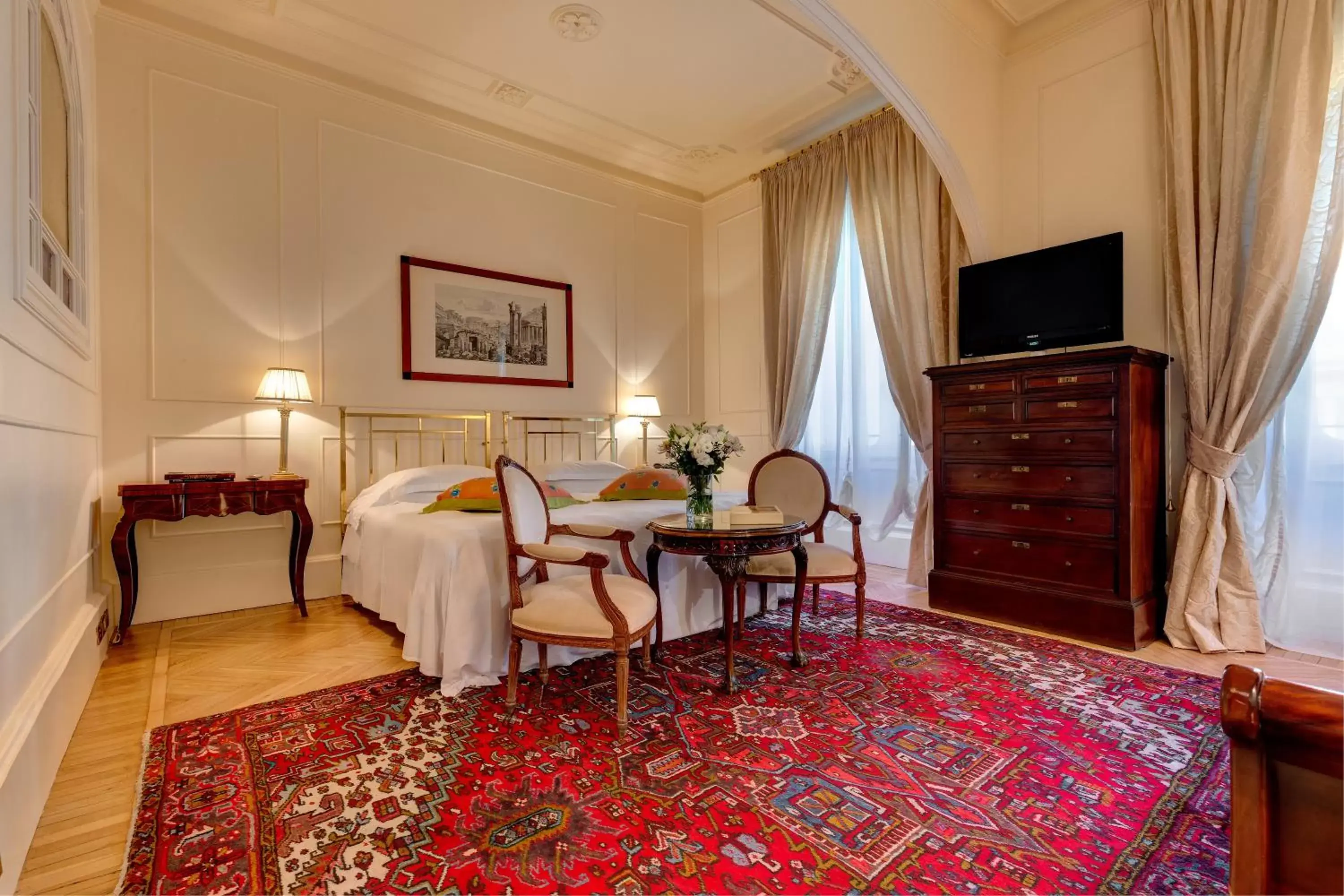 Deluxe Double or Twin Room in Grand Hotel Plaza Deluxe Double or Twin Room in Grand Hotel Plaza