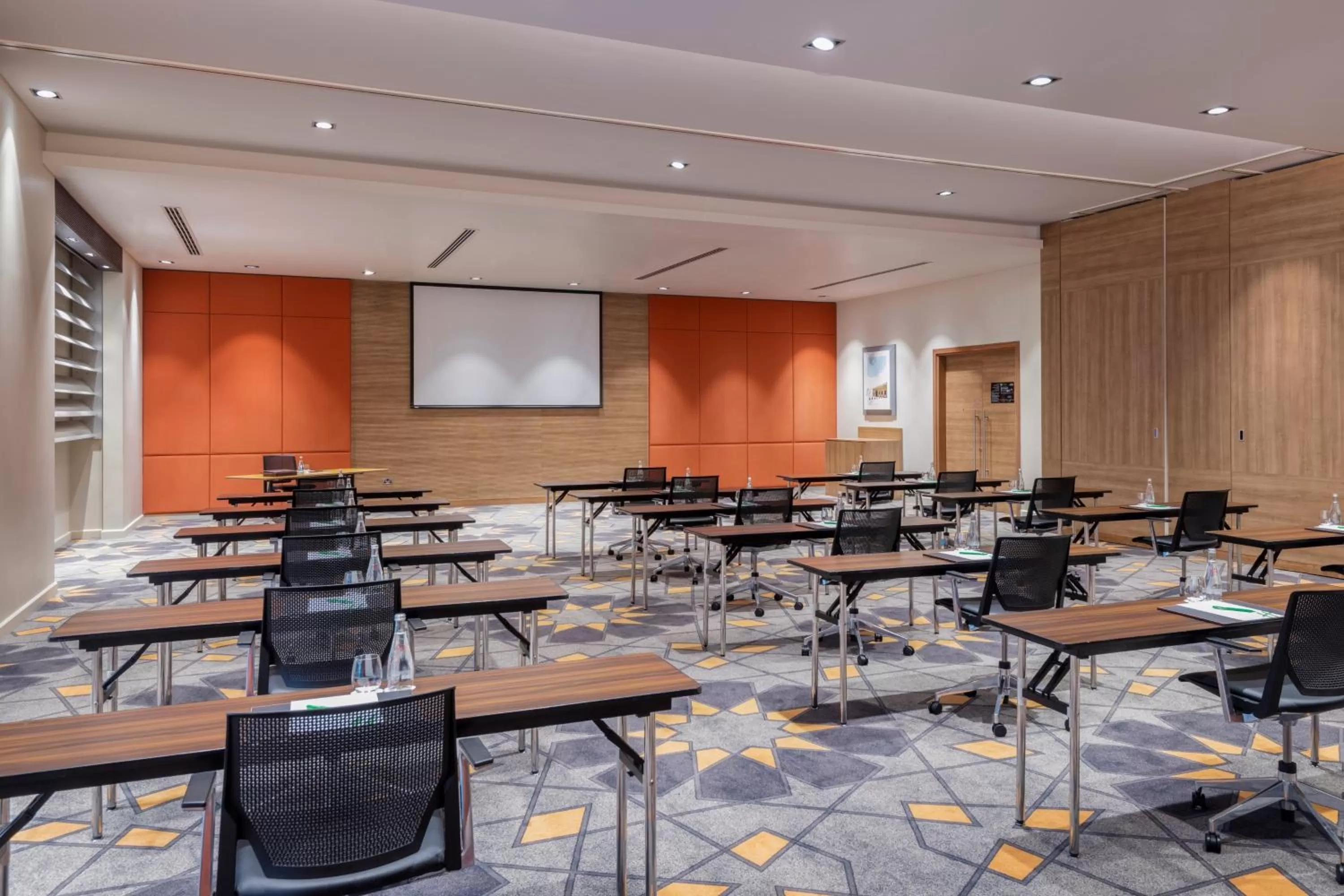 Meeting/conference room in Holiday Inn - Doha - The Business Park by IHG