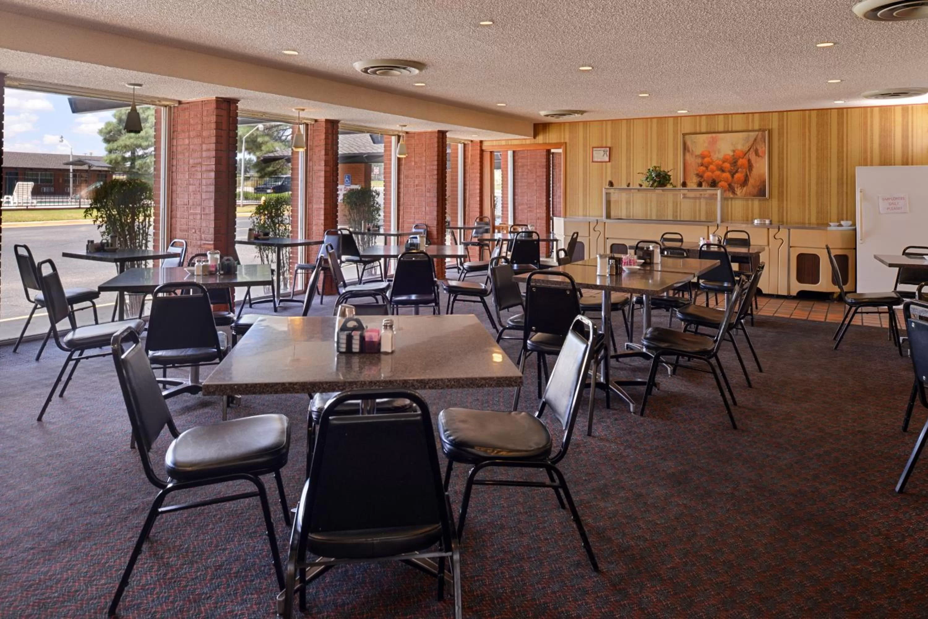 Restaurant/places to eat in Ranch House Motel