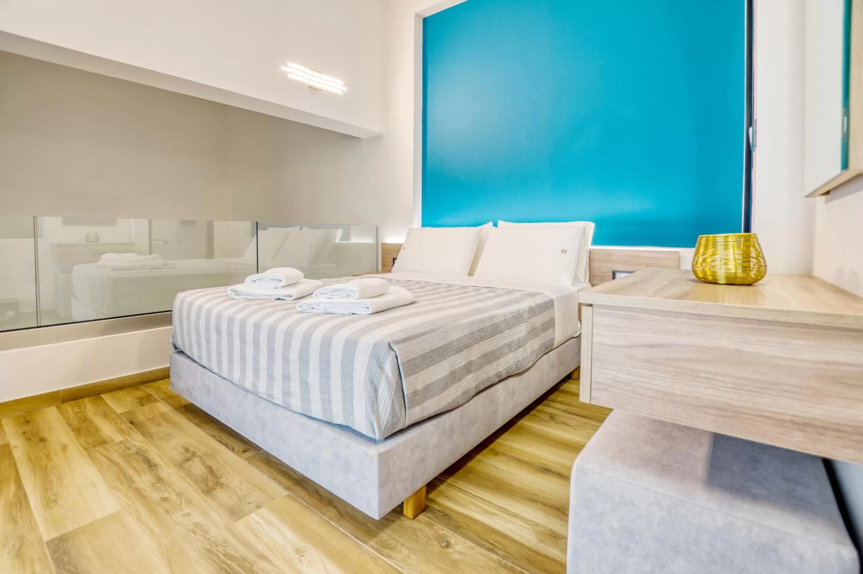 Bedroom, Bed in Sapphire Horizon Suites