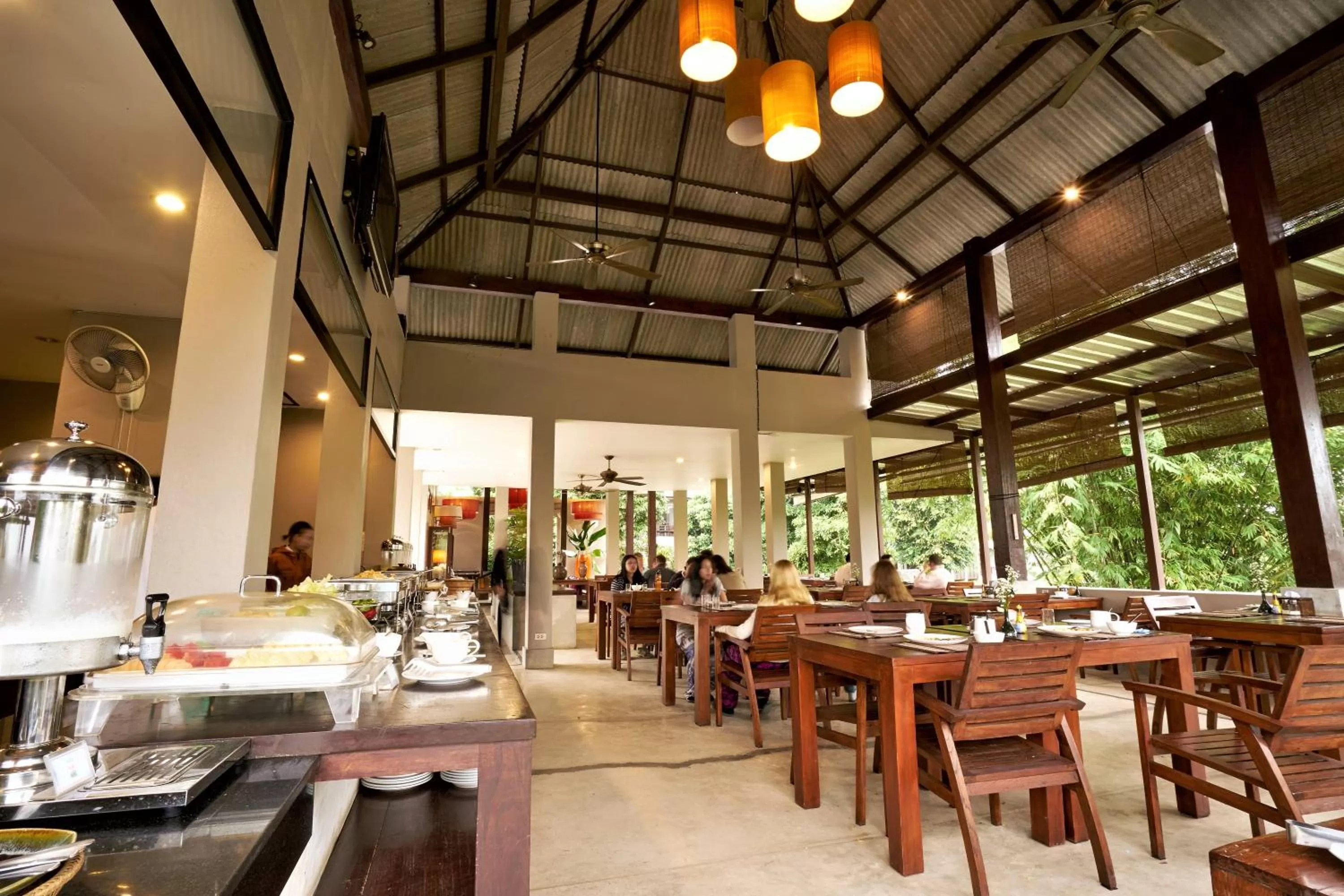 Restaurant/places to eat in Yoma Hotel, Pai